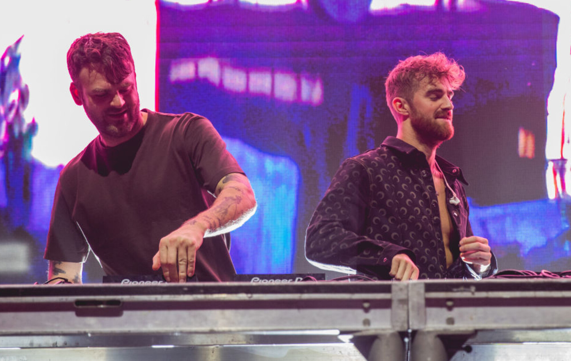 The Chainsmokers, Teasing new music, Long-awaited return, Music announcement, 2000x1270 HD Desktop