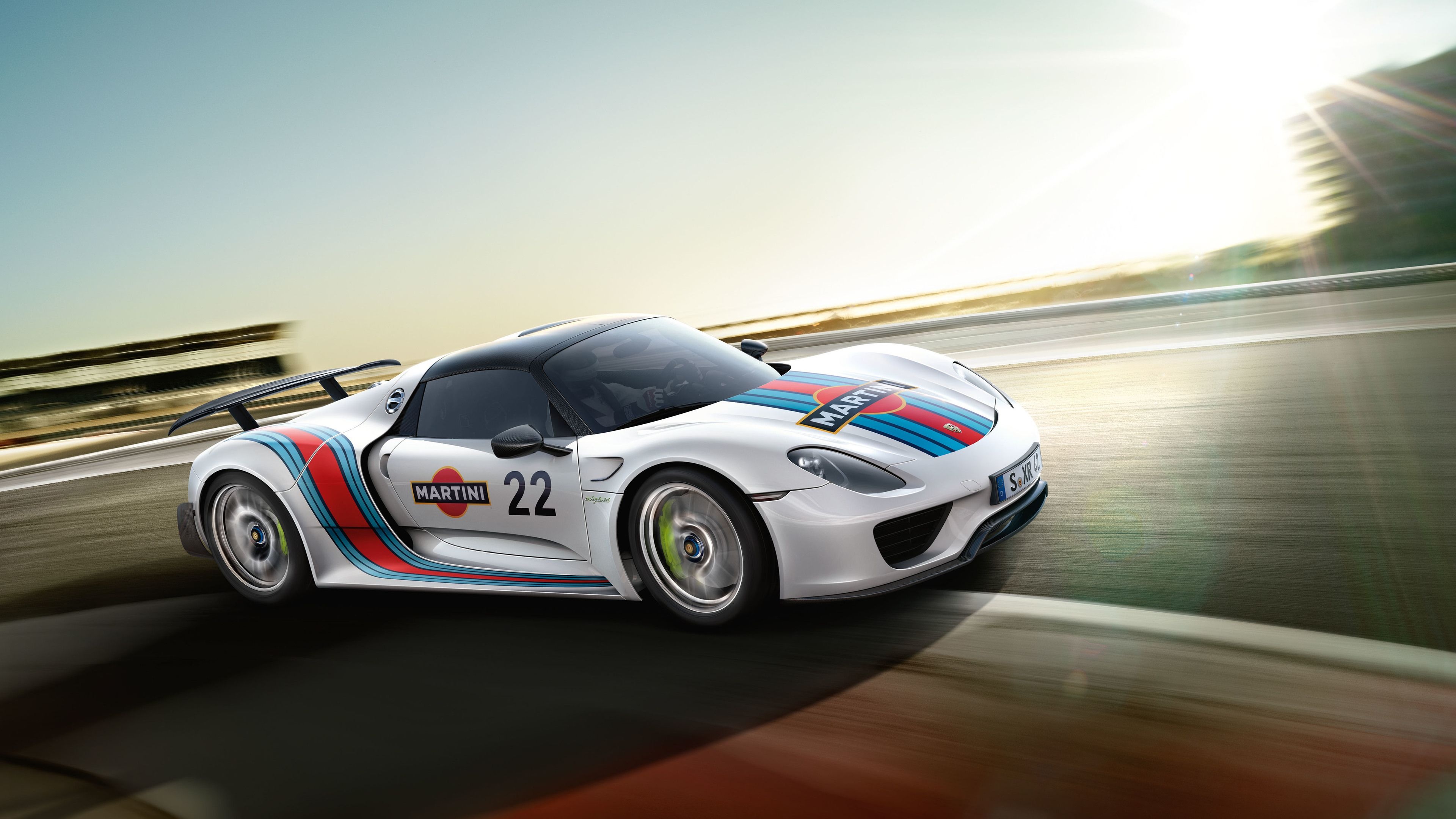 Porsche 918 Spyder, Martini Racing livery, Racetrack motion blur, 4K Desktop wallpaper