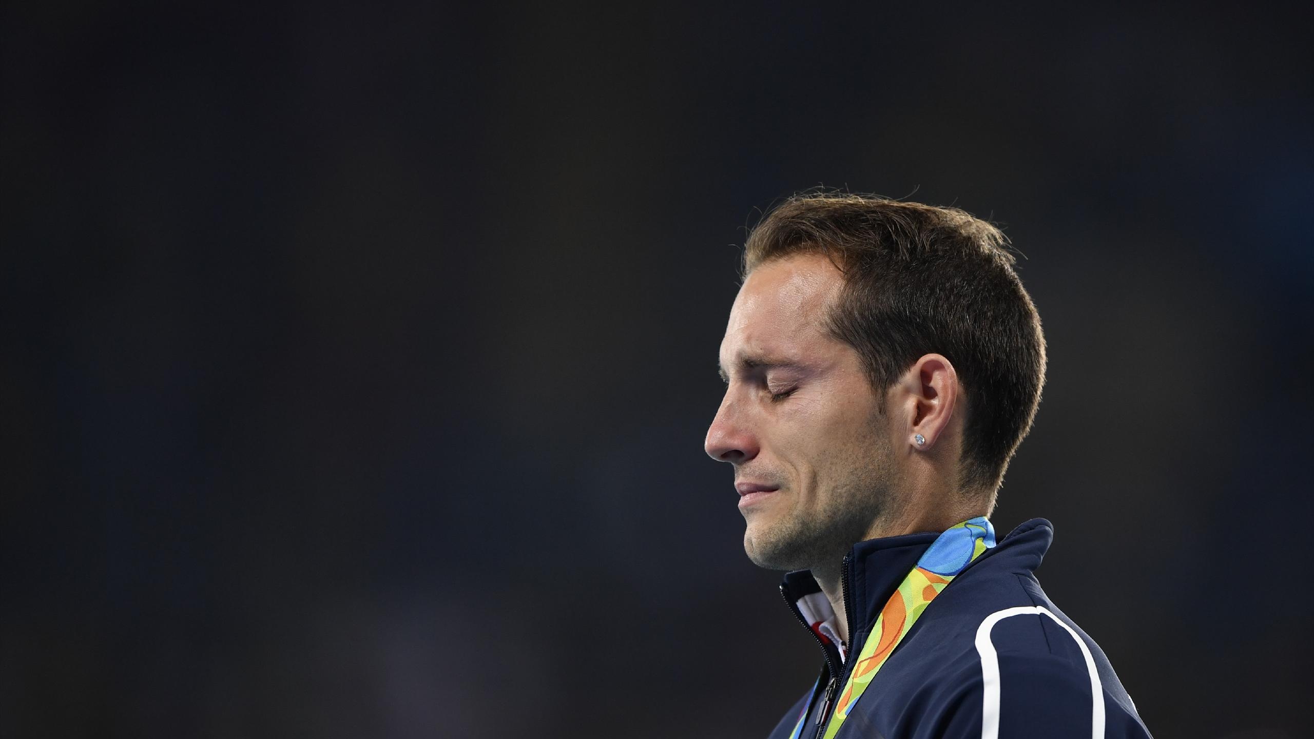 Renaud Lavillenie, Olympic inspiration, French sports hero, Eurosport memories, 2560x1440 HD Desktop