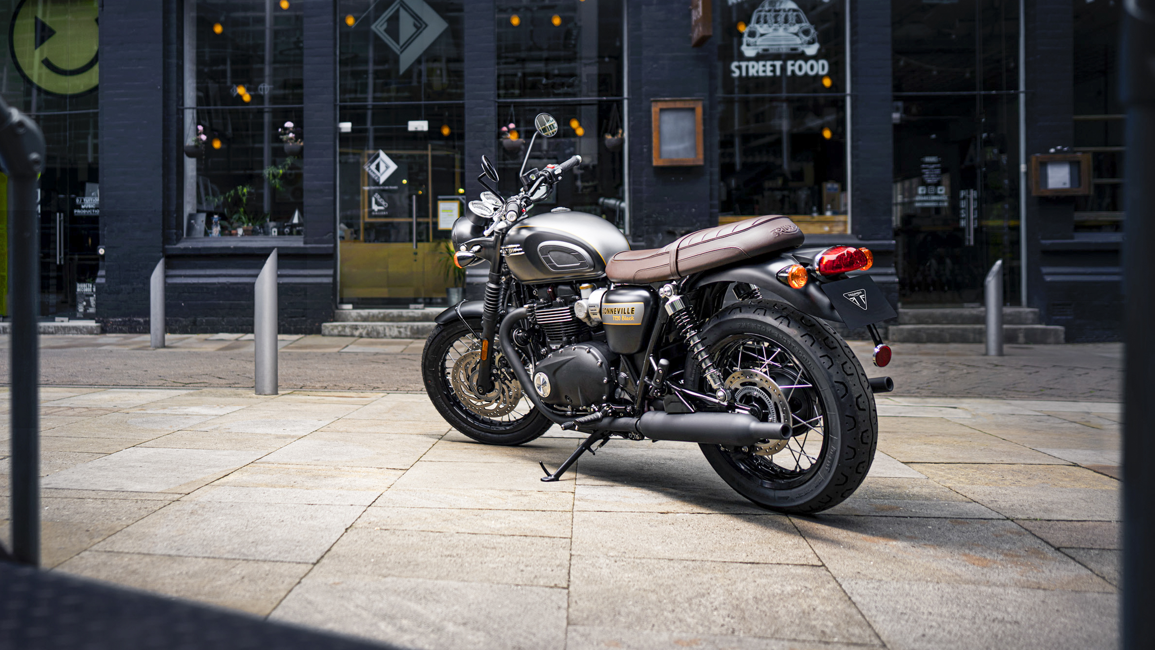 Triumph Bonneville T120, Limited edition, Gold line, 3840x2160 4K Desktop