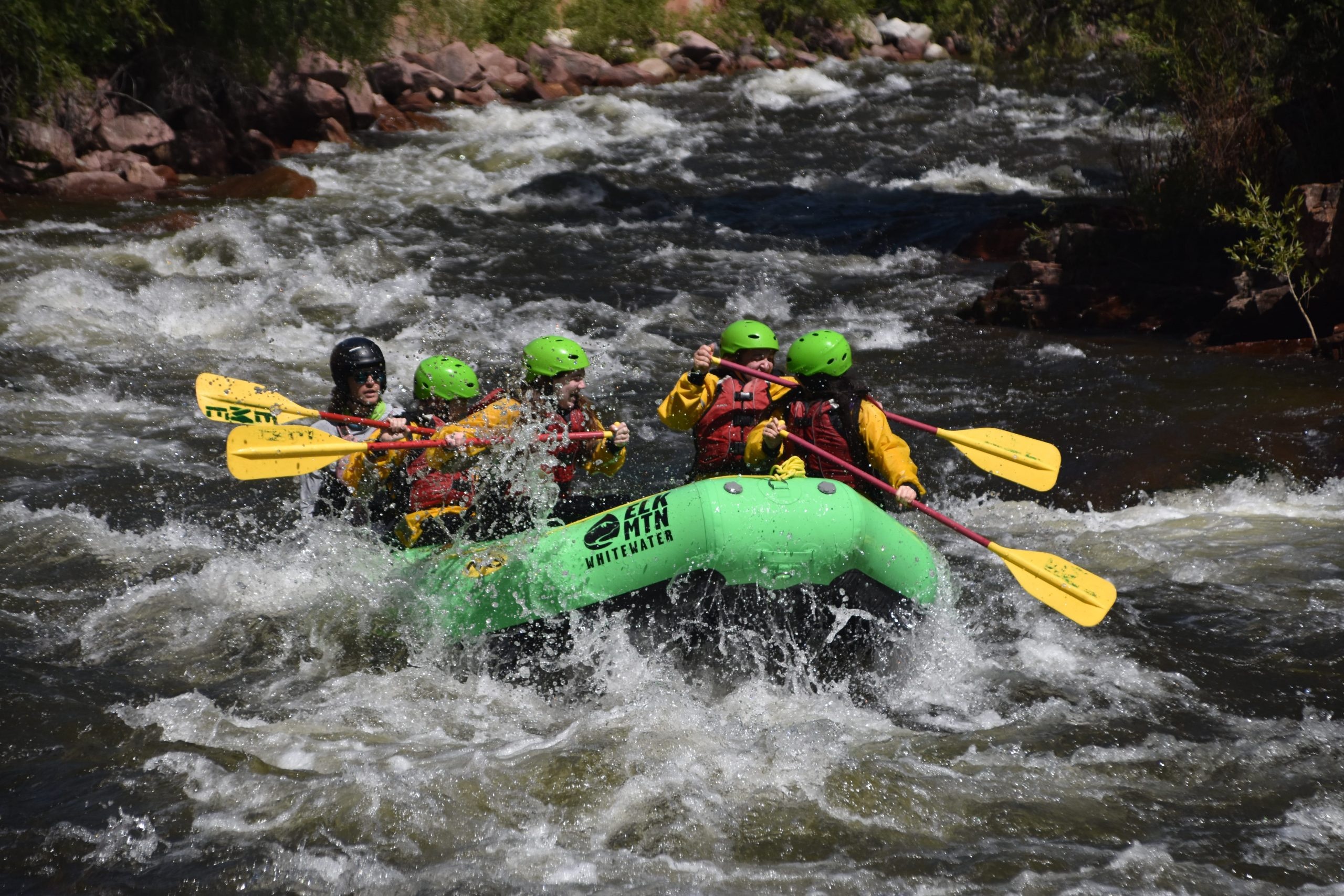 Upper Roaring Fork, Elk Mountain adventure, Rafting excitement, Aspen beauty, 2560x1710 HD Desktop