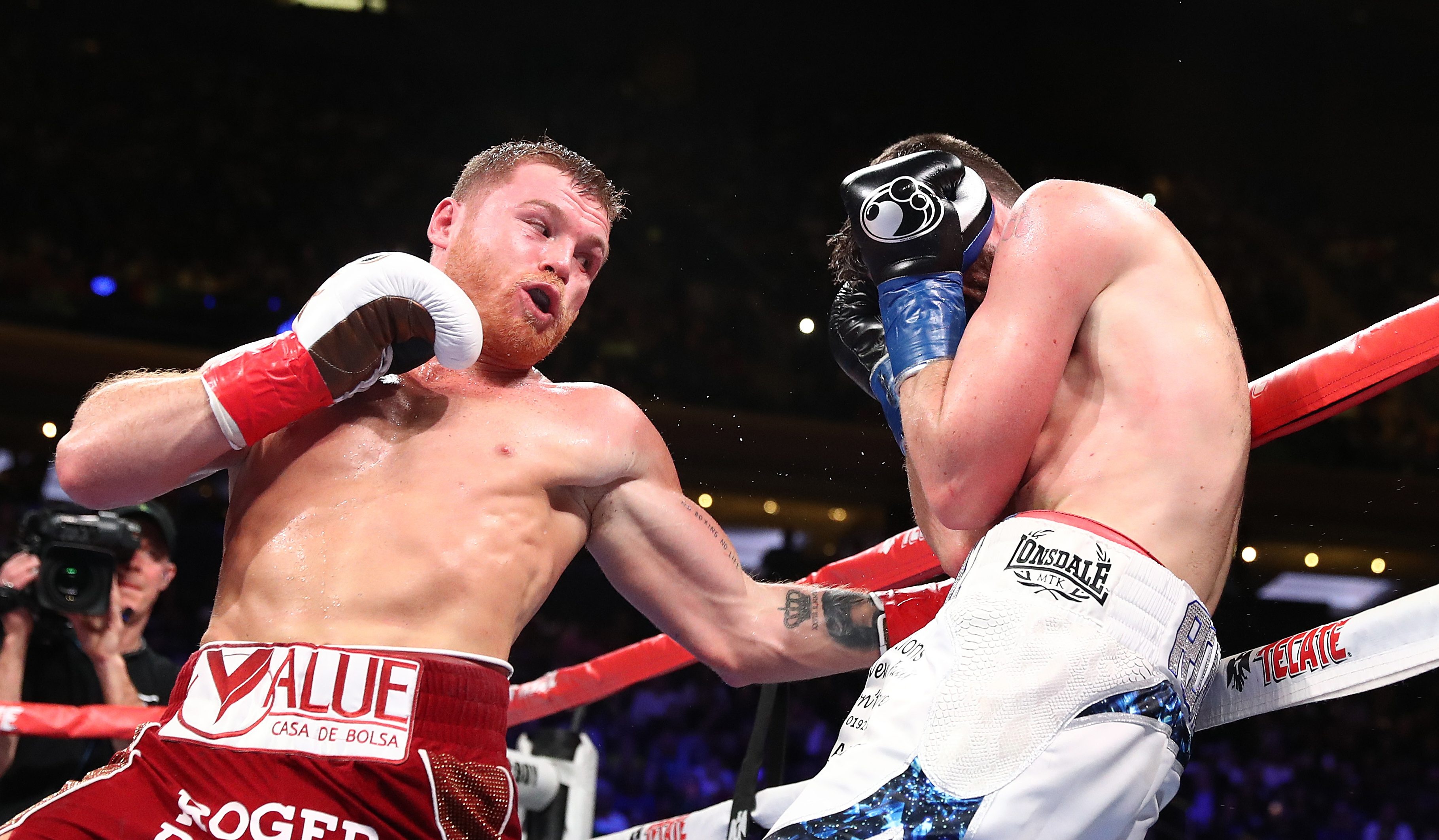 Canelo Alvarez, Ambitious boxer, Best in history, Sports news, 3640x2130 HD Desktop