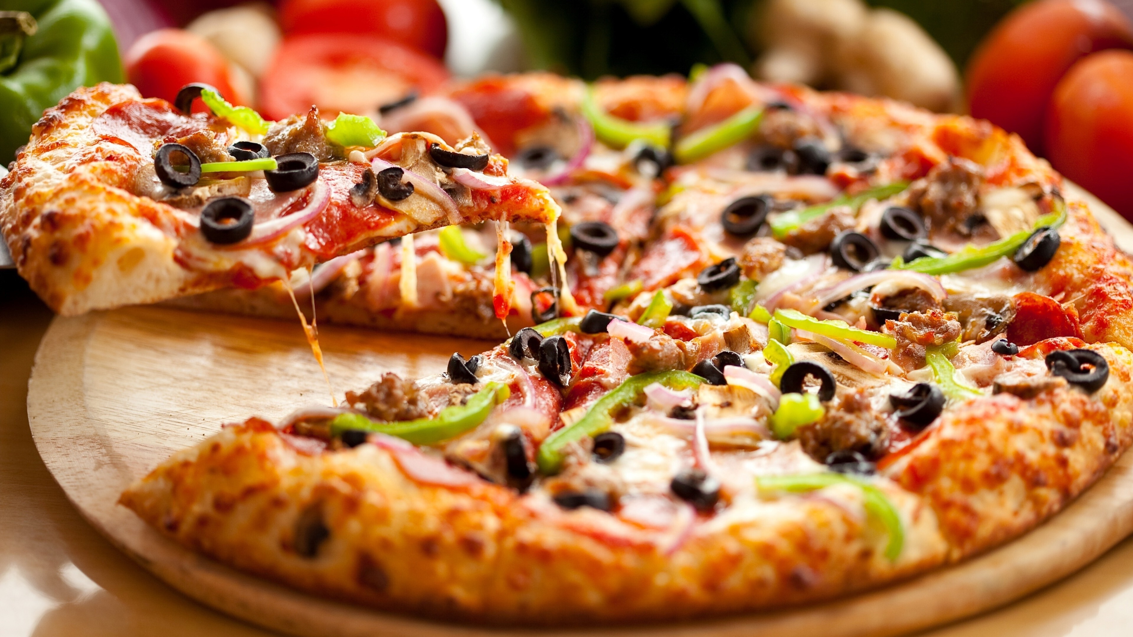 Cheese and vegetable pizza, Olive as topping, High-resolution wallpaper, Flavourful bite, 3840x2160 4K Desktop