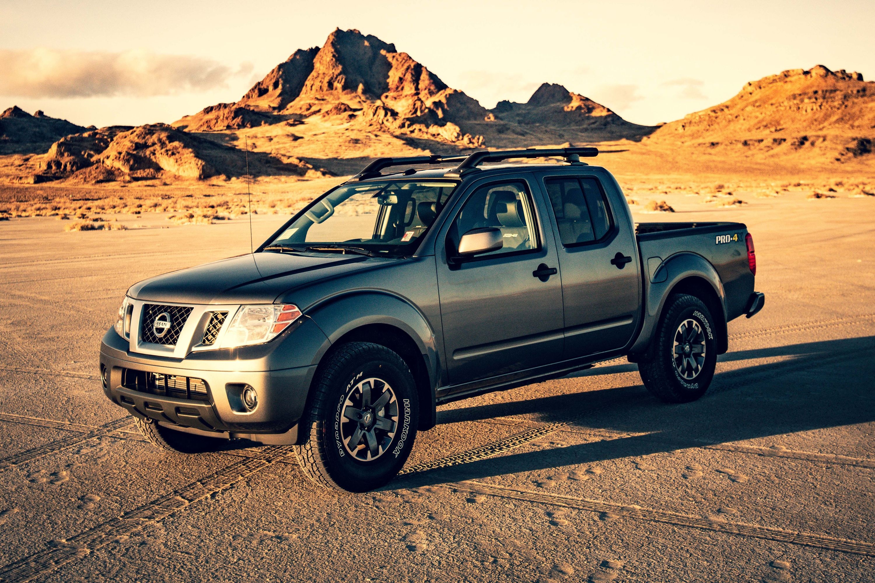 Nissan Frontier, Dynamic truck, Bold design, Dependable performance, 3000x2000 HD Desktop