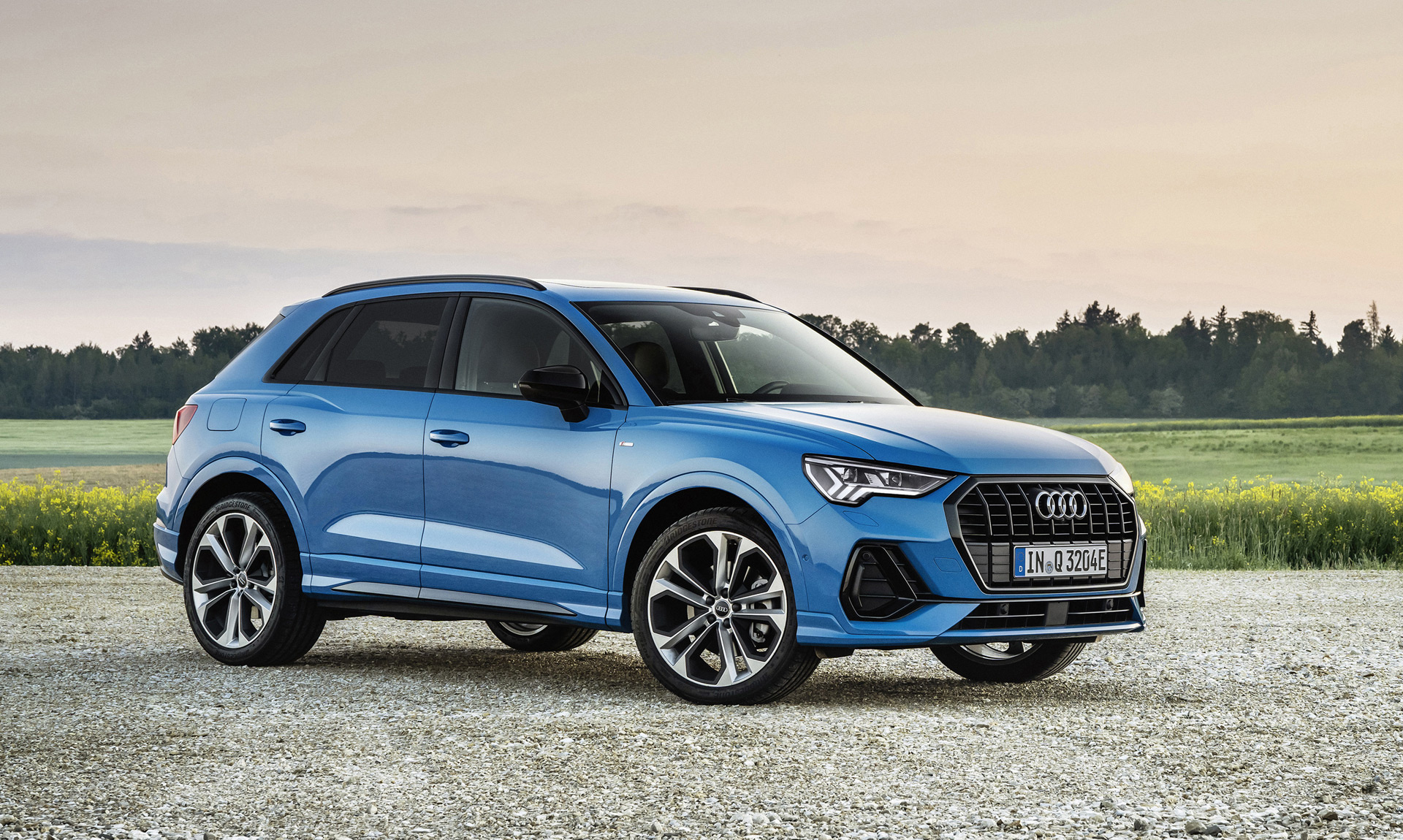 Audi Q3, Pickootech, Stylish SUV, Captivating design, 1920x1150 HD Desktop