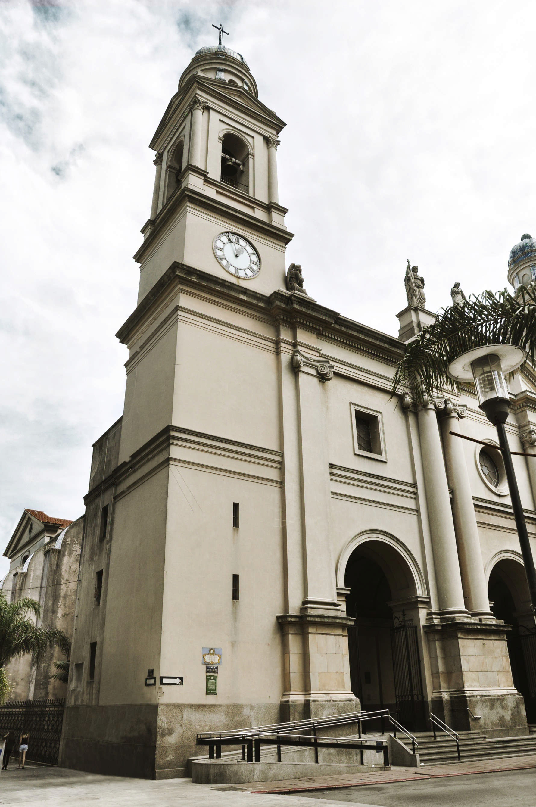 Montevideo, Uruguay, Metropolitan cathedral, Architectural marvel, Tourist attraction, 1780x2680 HD Phone