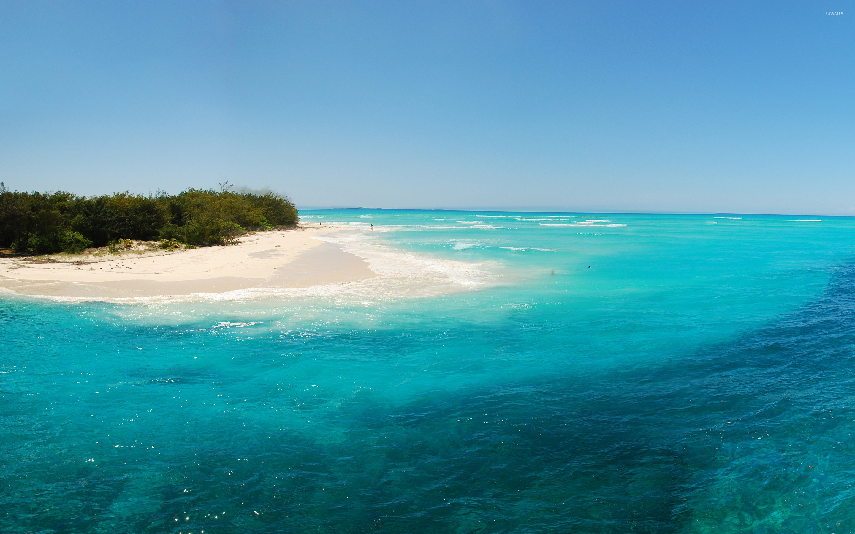 Azure beach views, Coastal bliss, Sandy shores, Beachscape charm, 2880x1800 HD Desktop