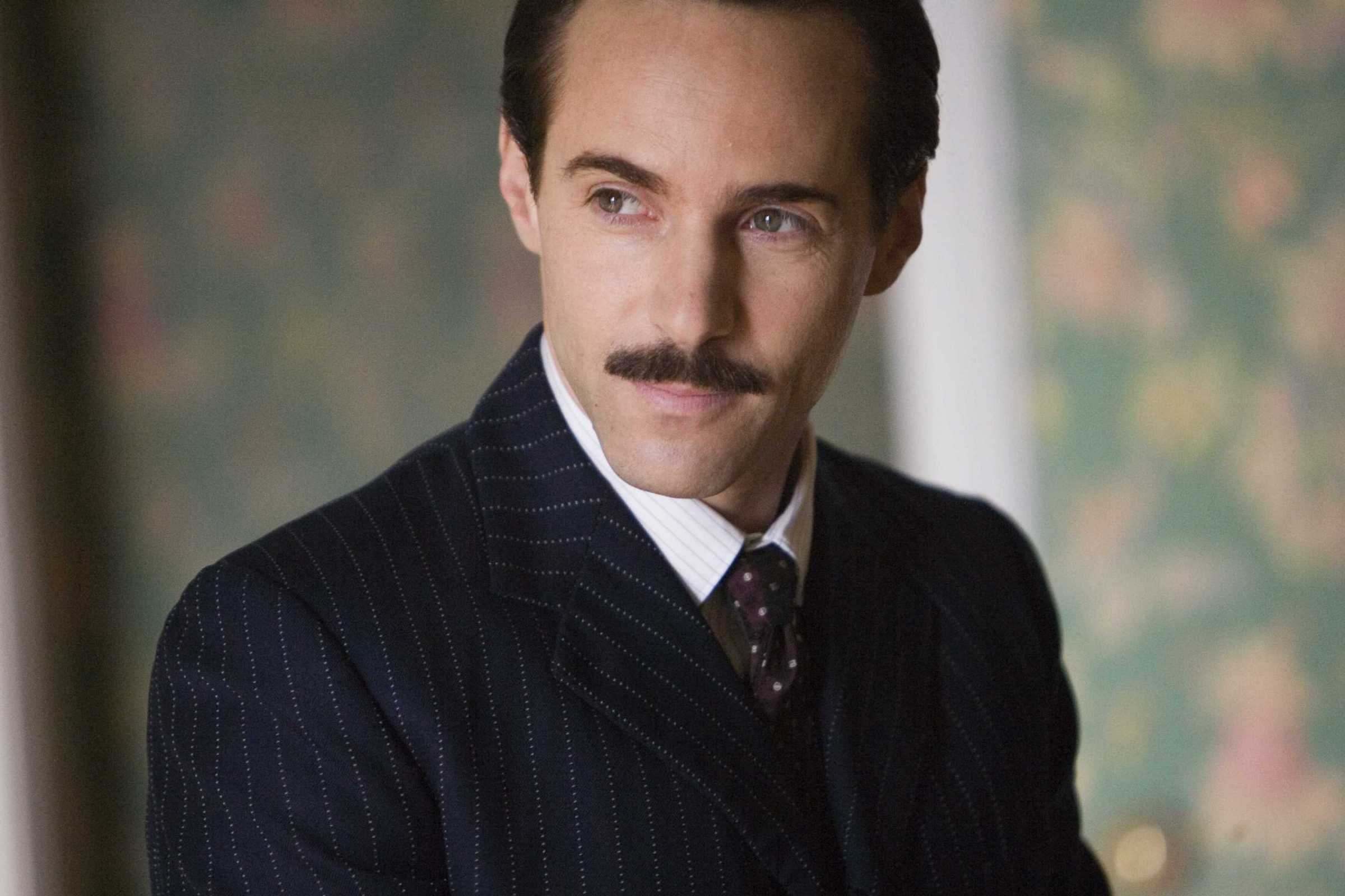 Alessandro Nivola, Captivating photoshoot, Xtra magazine, Homofication article, 2400x1600 HD Desktop