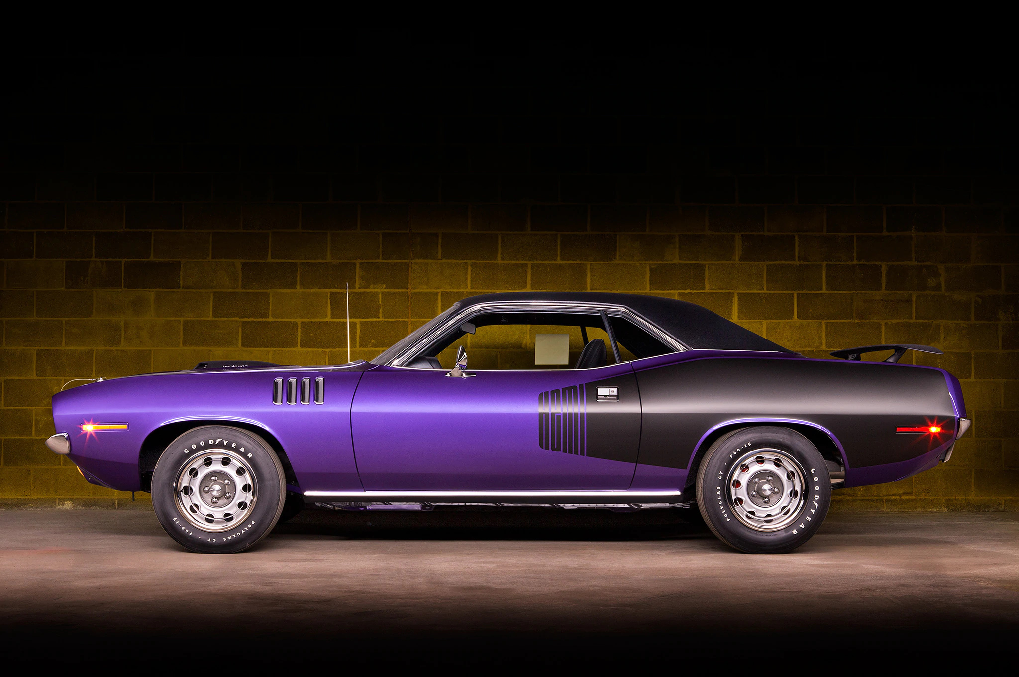 Plymouth Hemi Cuda Barracuda, HD Wallpaper, Background Image, 2050x1360 HD Desktop