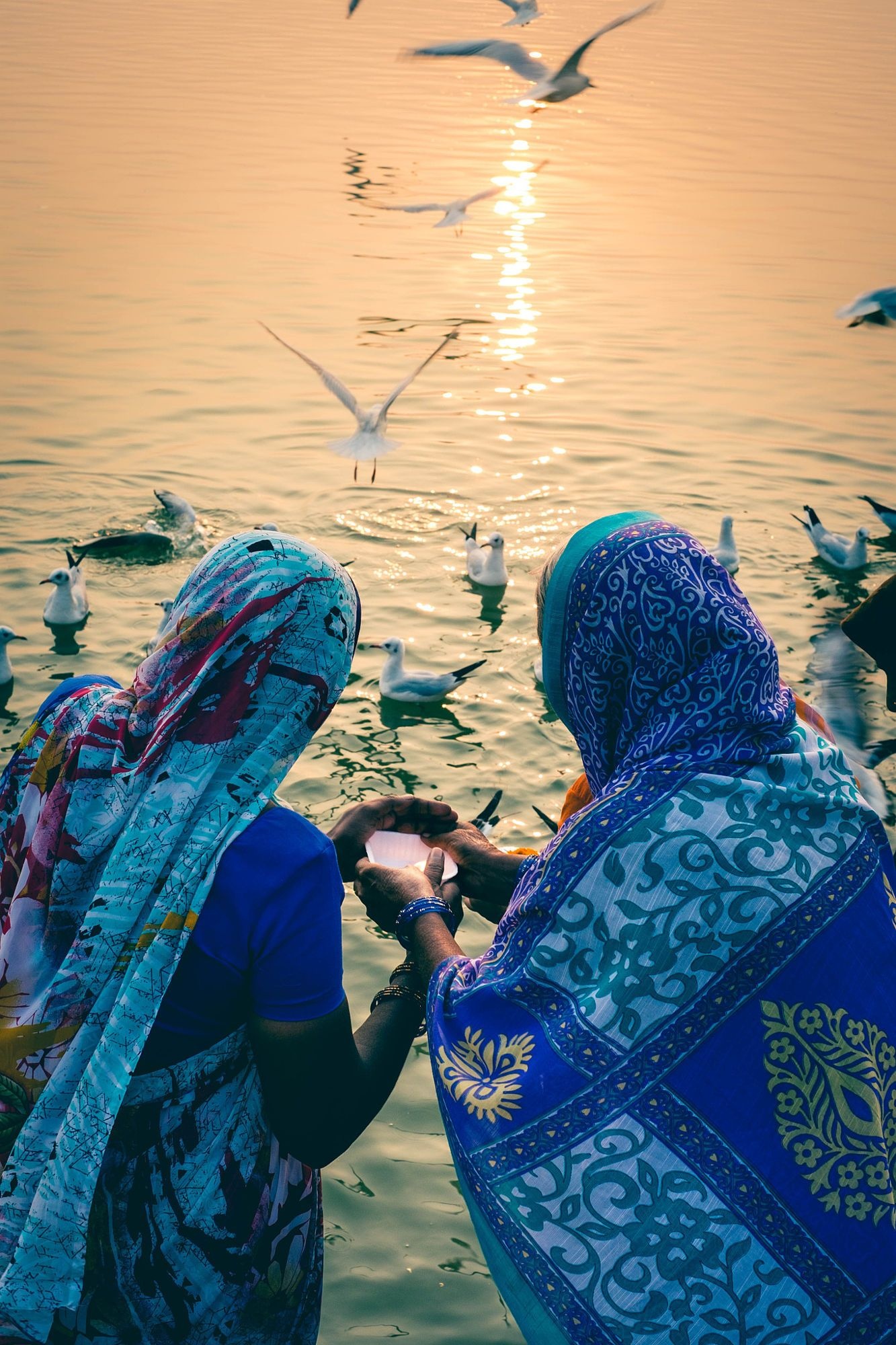 Amazing India, Women of India, Mother India, Cultural heritage, 1340x2000 HD Phone
