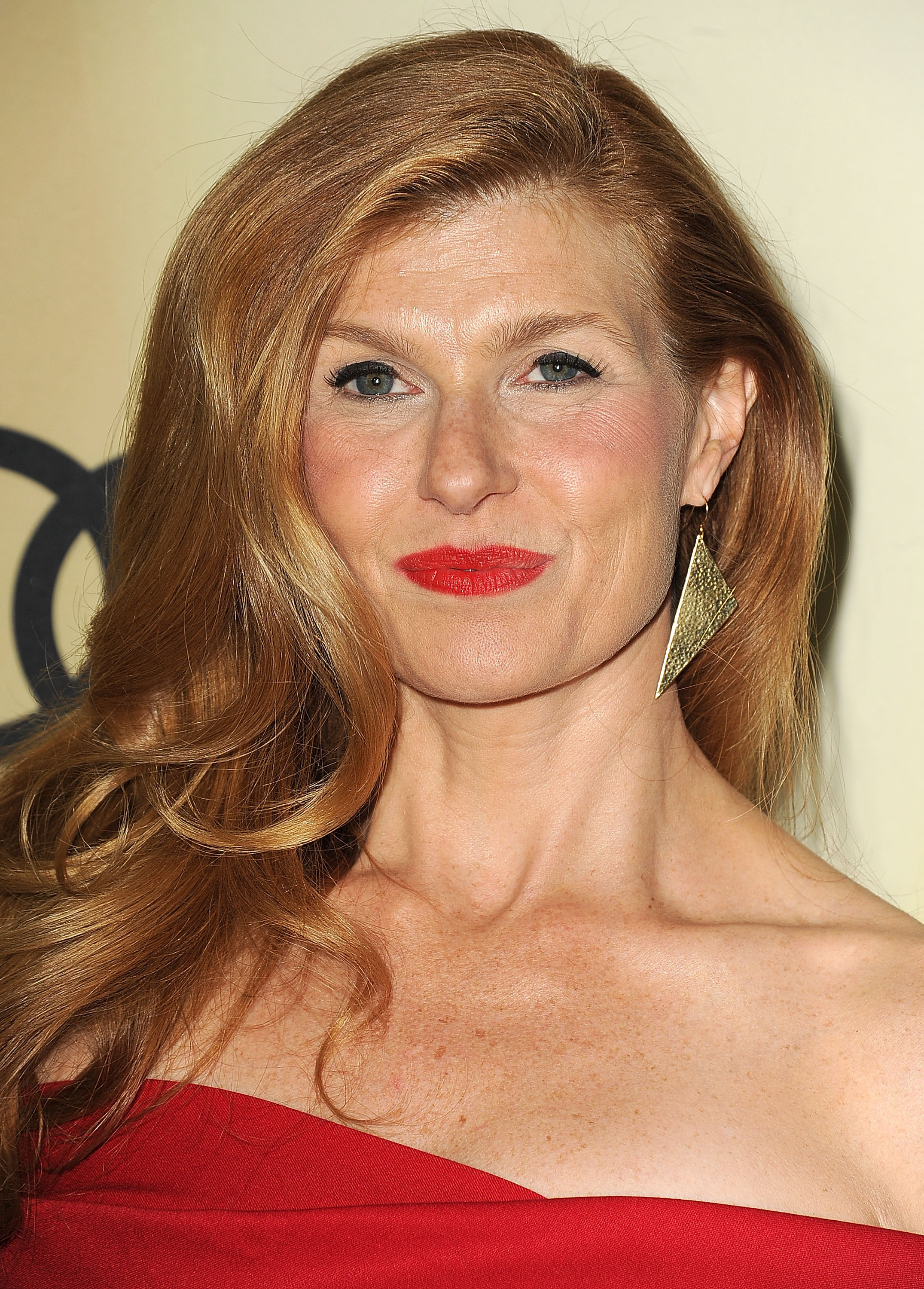 Connie Britton, Magical, Hair, Stylecaster, 2160x3000 HD Phone