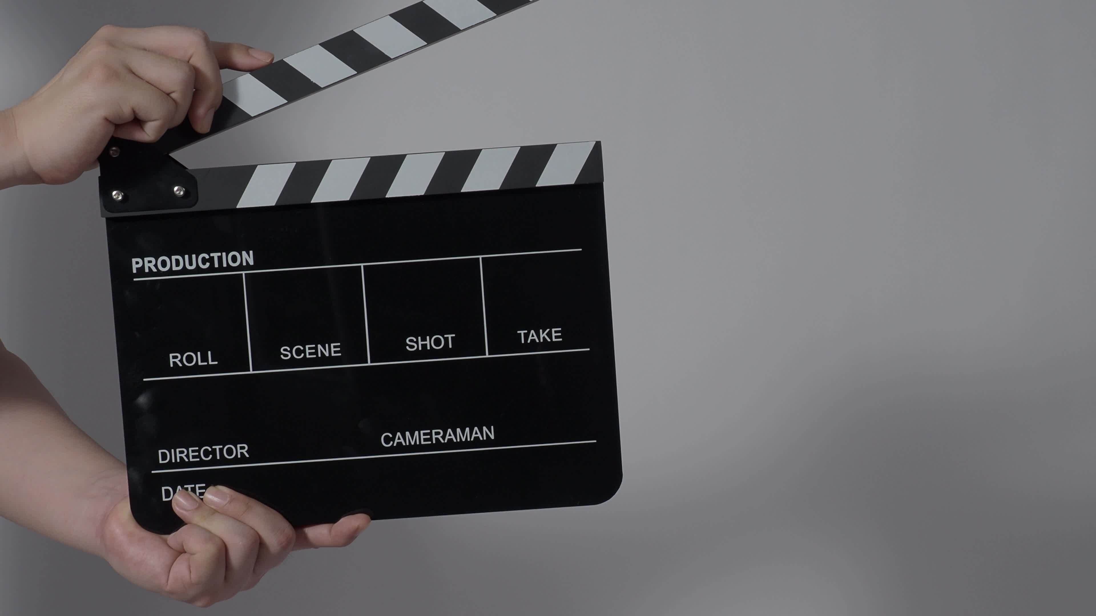 Movie slate empty, Clapperboard hitting close, Hand holding, Empty film, 3840x2160 4K Desktop