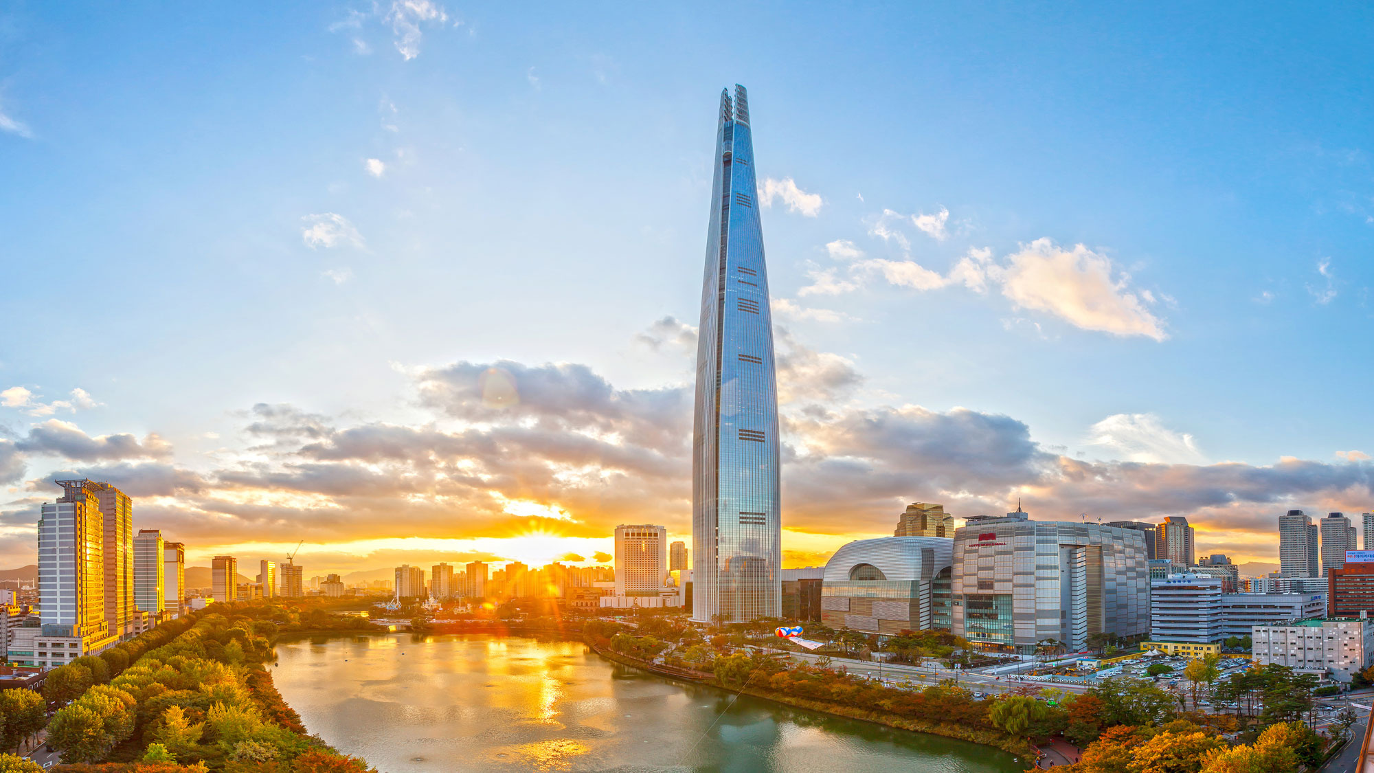 Seoul Skyline, Lotte Hotel story, Lotte Hotel company, South Korea luxury, 2000x1130 HD Desktop