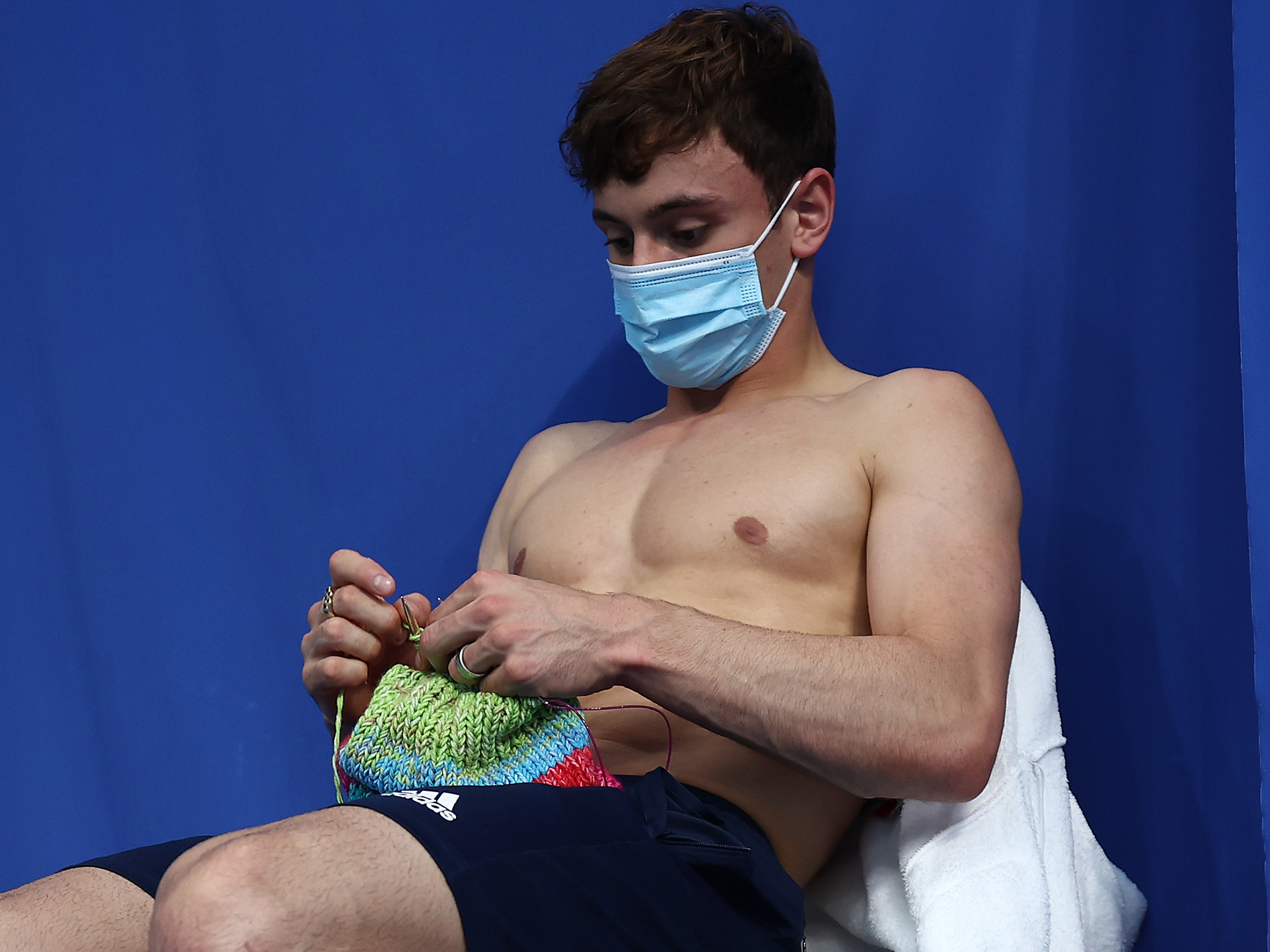 Tom Daley, British Olympic diver, Gold medalist, Online knitting shop, 2060x1550 HD Desktop