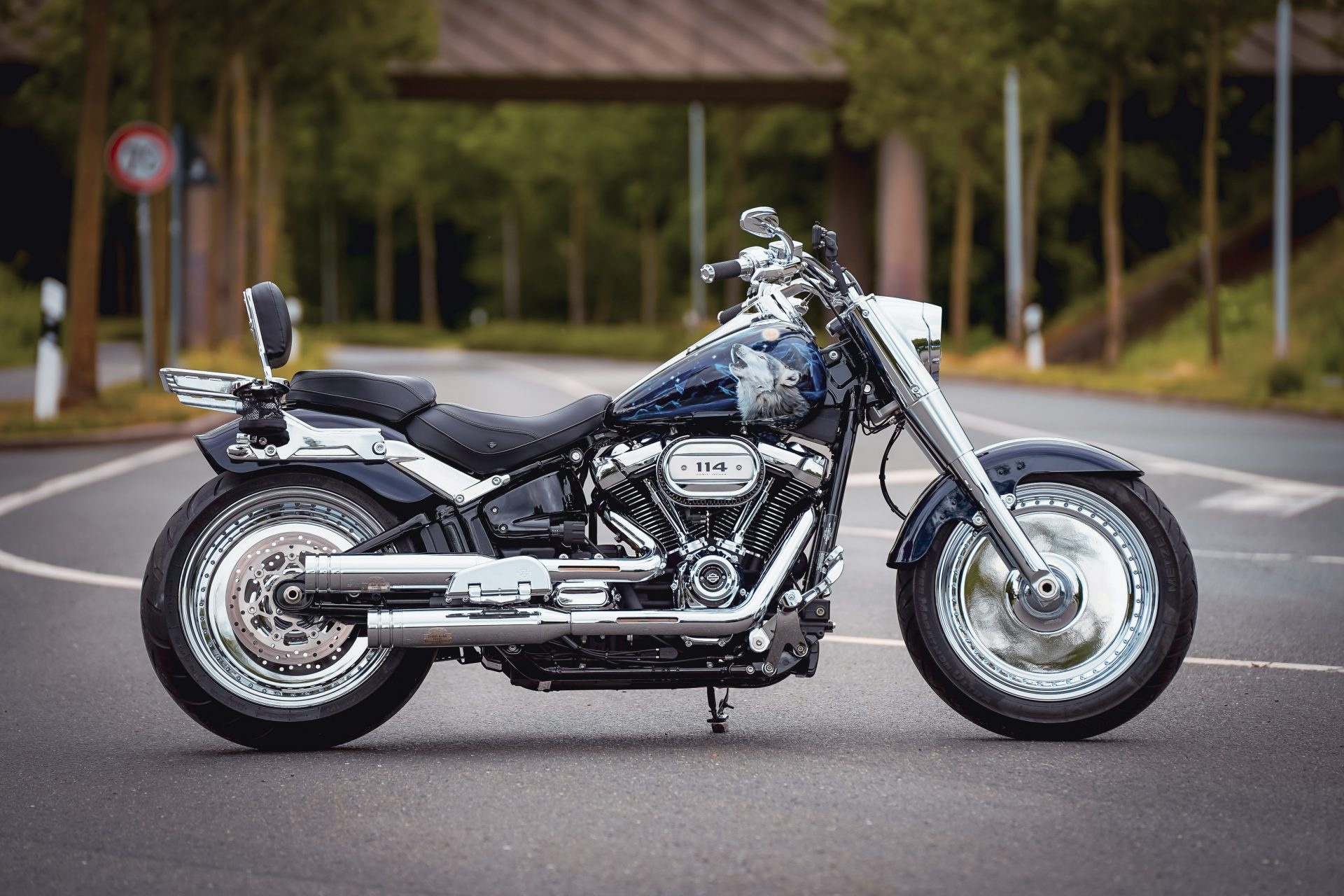 Harley-Davidson Fat Boy 114, Custom cruiser, Thunderbike Fat Wolf, Iconic design, 1920x1280 HD Desktop