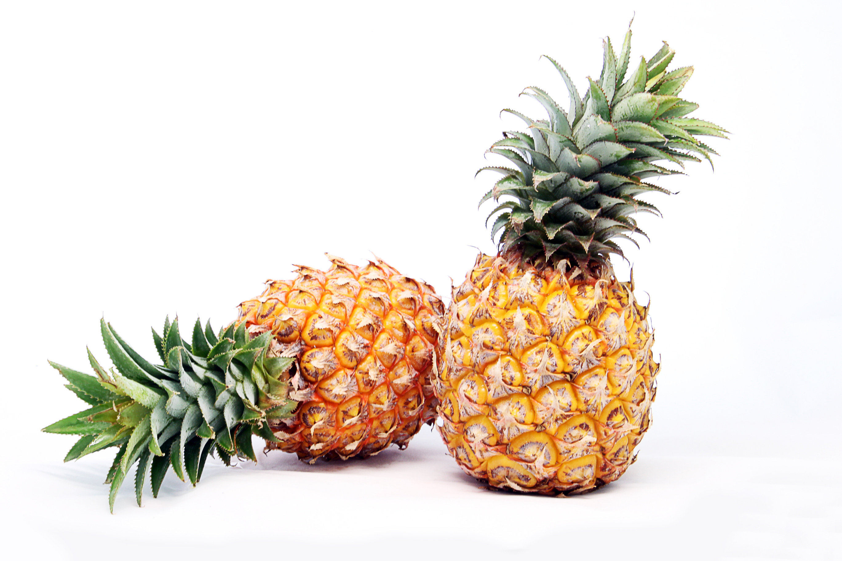 Juicy pineapple slice, Vibrant yellow color, Thirst-quenching fruit, Tropical delight, 2740x1830 HD Desktop