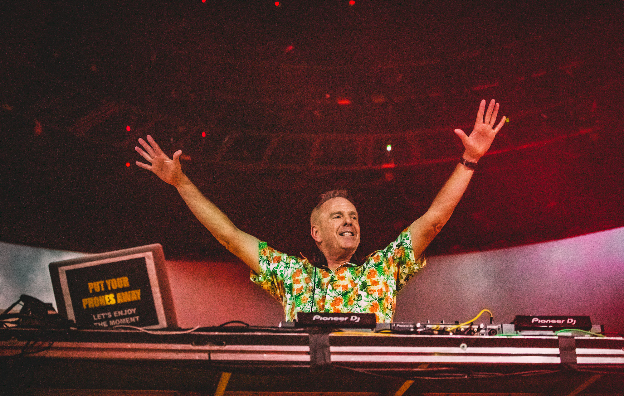 Fatboy Slim, Intimate gig, Save The Social, Music announcement, 2000x1270 HD Desktop