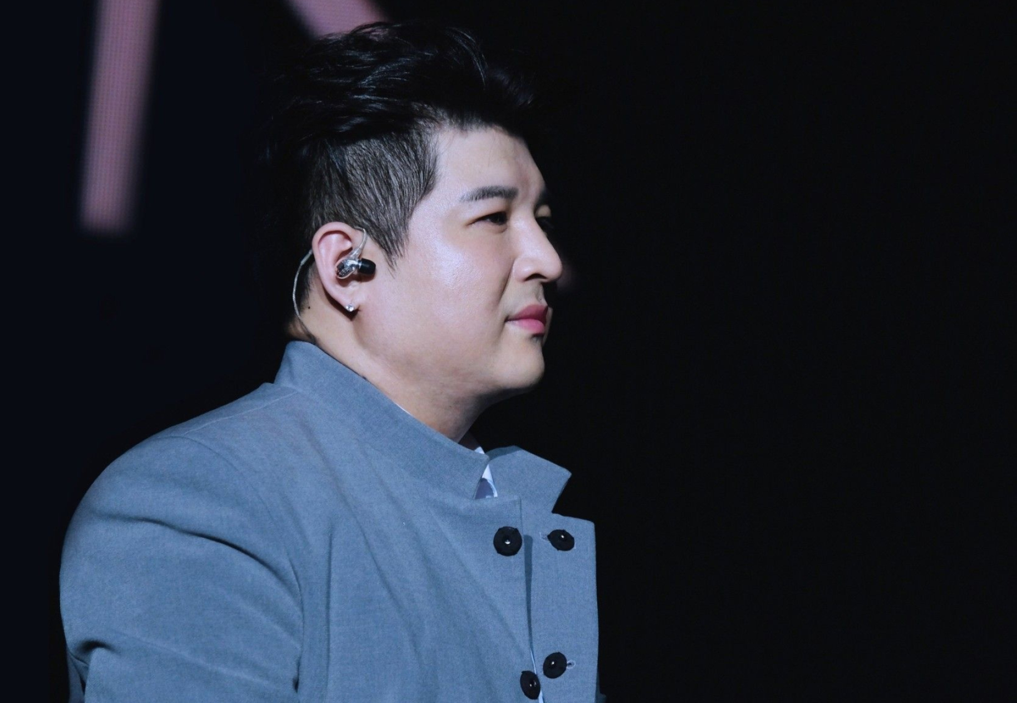 Shindong, Multifaceted artist, Korean entertainer, 2050x1420 HD Desktop