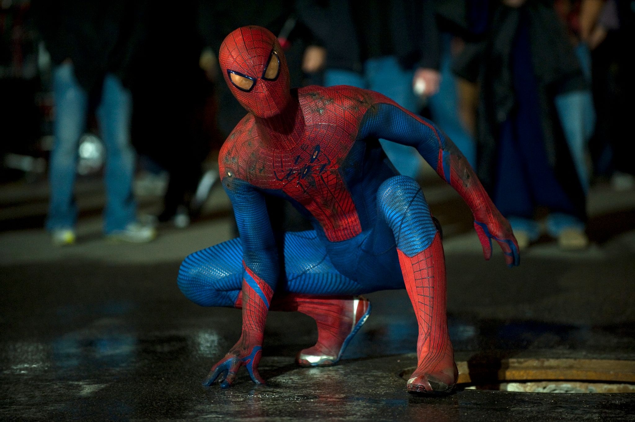 The Amazing Spider-Man, crouching superhero pose, wet asphalt street, HD Desktop wallpaper
