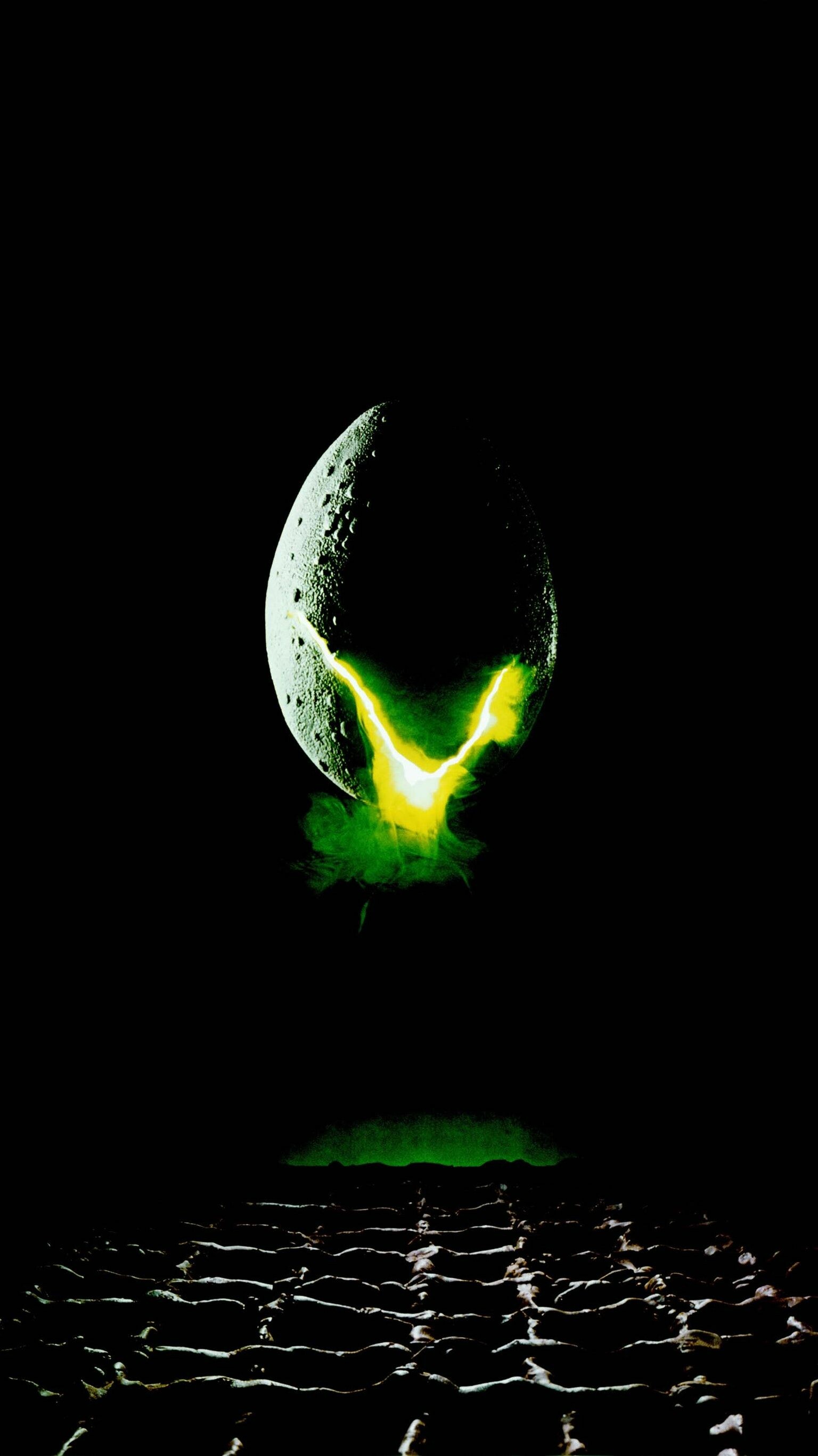 Alien movie, Sci-fi horror, Intense atmosphere, Terrifying alien, 1540x2740 HD Phone