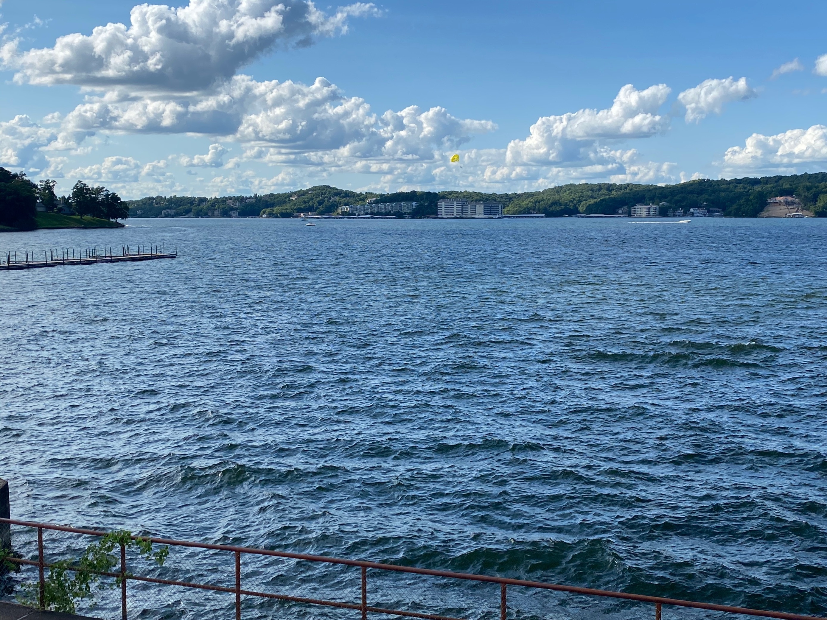 Lake of the Ozarks extravaganza, Boat parade record, Water wonderland, Travel delight, 2780x2090 HD Desktop