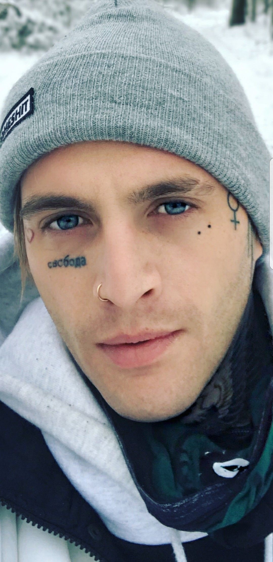 Highly Suspect, Johnny Stevens vibes, Mesmerizing charisma, Beautiful men, 1080x2220 HD Phone