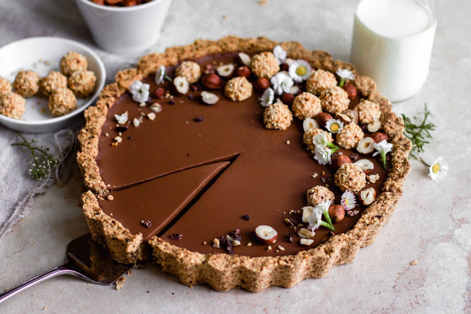 Melt-in-your-mouth chocolate tart, Floral touch, Decadent dessert, Salad accompaniment, 1920x1280 HD Desktop