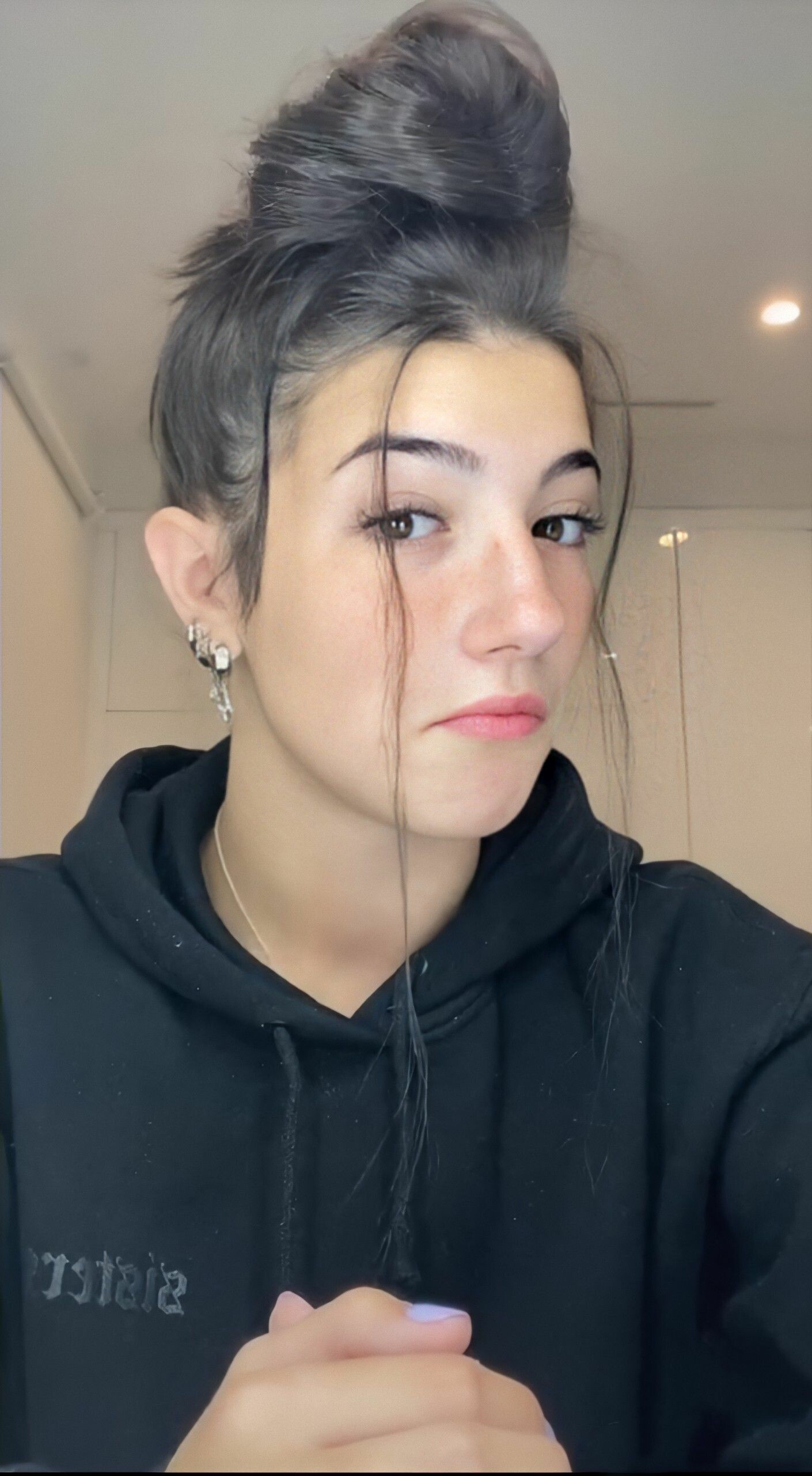 Charli DAmelio, Rare pictures, Unseen moments, Exclusive photos, 1410x2570 HD Phone