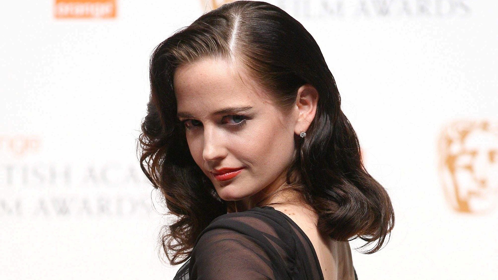 Eva Green, Captivating wallpapers, Mesmerizing beauty, Elegant charm, 1920x1080 Full HD Desktop