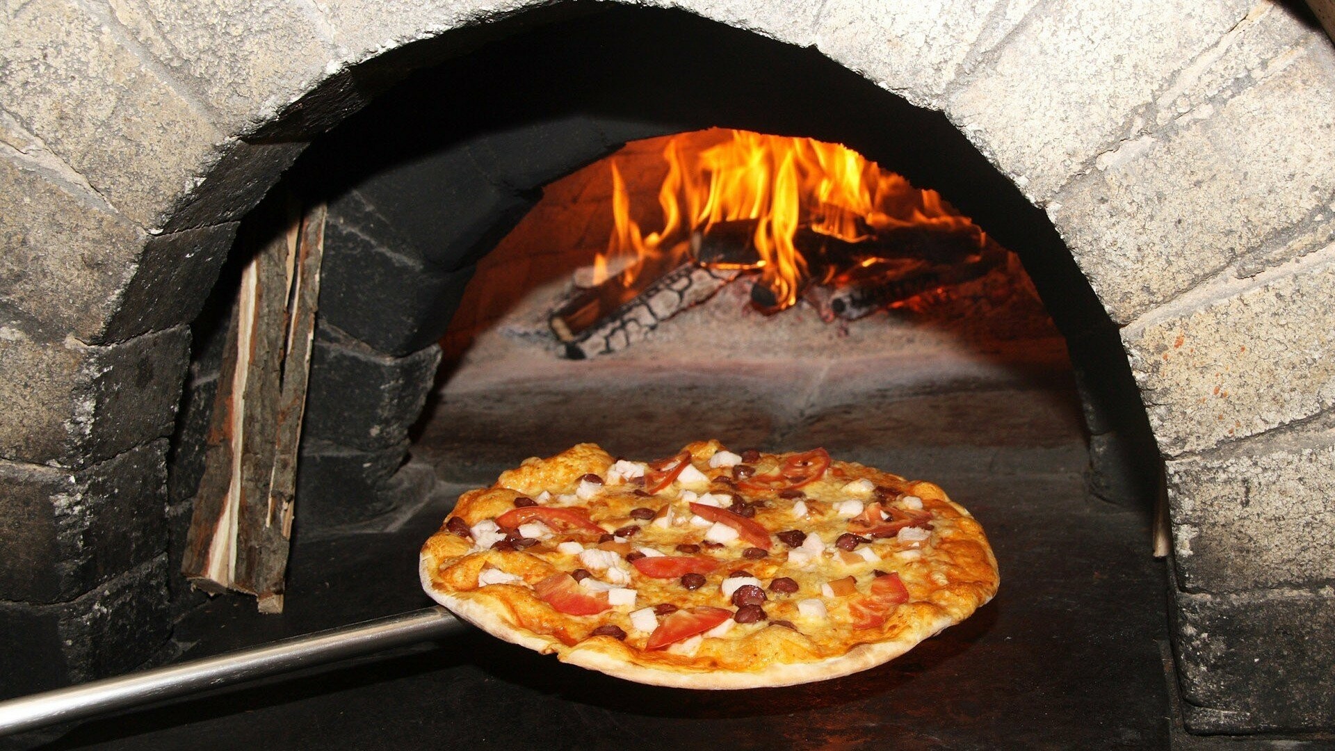 Fire oven pizza, Gourmet treat, Sizzling hot, Foodie's delight, 1920x1080 Full HD Desktop