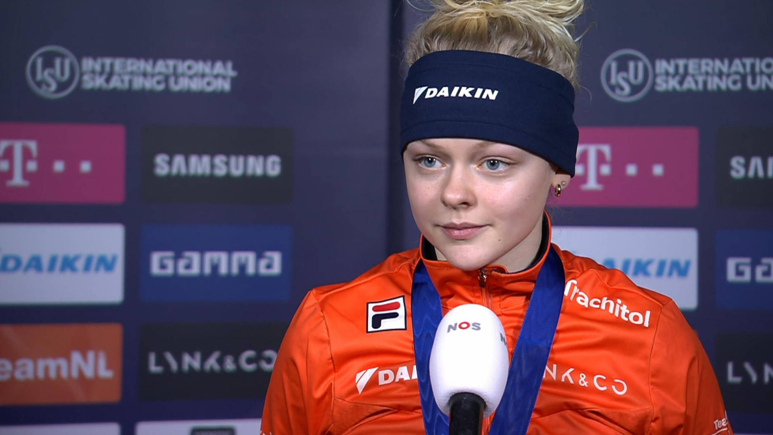 Xandra Velzeboer, Radiant champion, Perfect performance, Speed skating, 2560x1440 HD Desktop