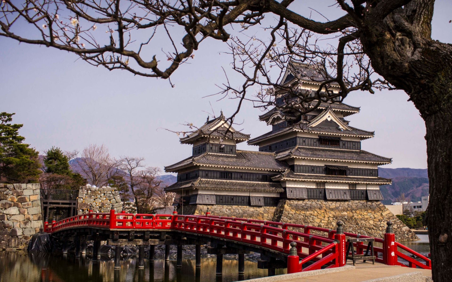 Matsumoto Castle, Majestic fortress, Architectural brilliance, Japanese history, 1920x1200 HD Desktop