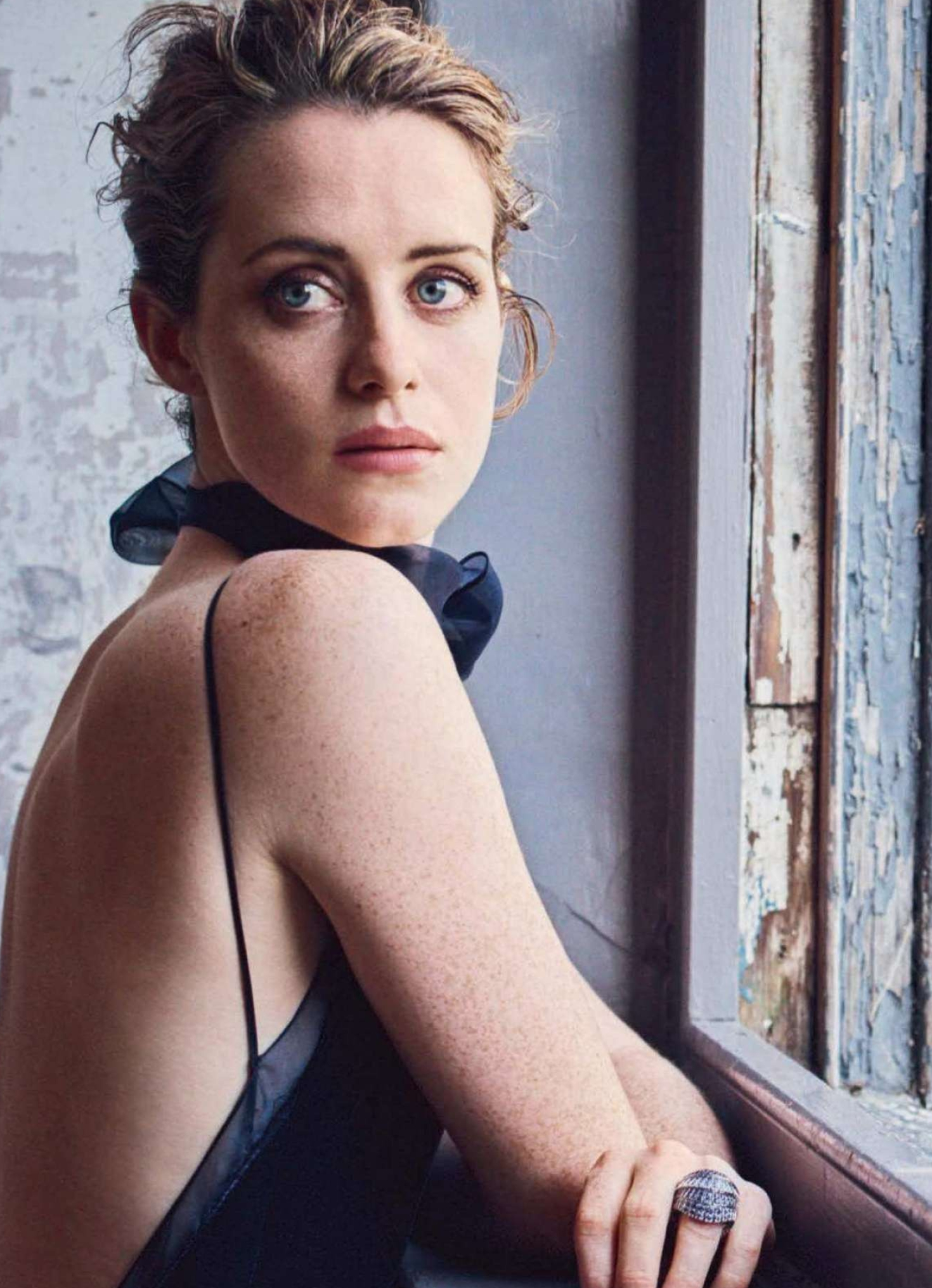 Claire Foy, Movies star, Glamorous bikini pictures, Sensational beauty, 1470x2030 HD Phone