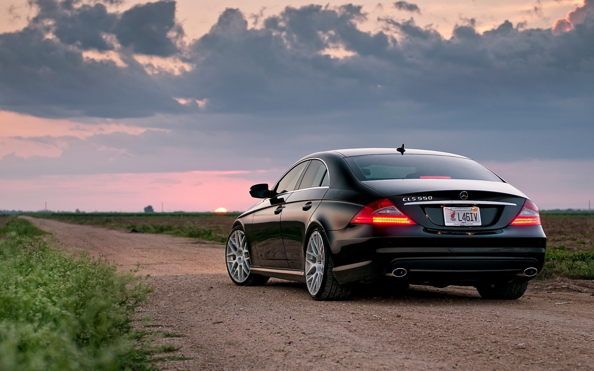 Mercedes-Benz CLS, Road primer, Luxurious design, Classic elegance, 1920x1200 HD Desktop