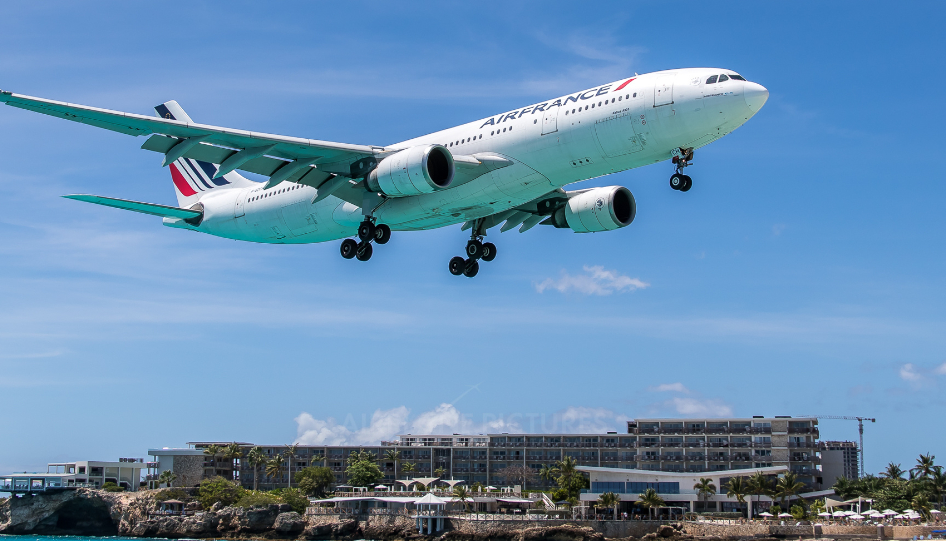 Sint Maarten airport, Air France photo, Tropical destination, Aviation fascination, 1920x1100 HD Desktop