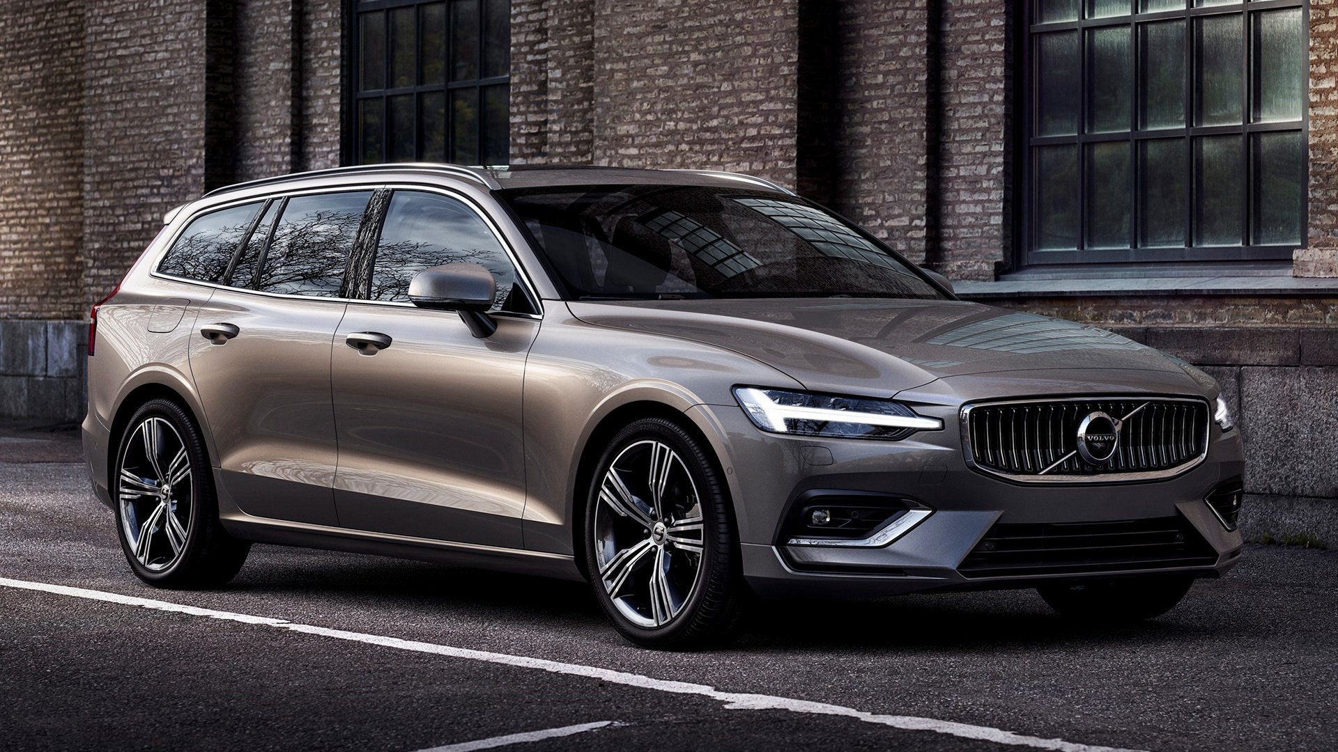 Volvo V60, Elegance in motion, Scandinavian design, Cutting-edge technology, 1920x1080 Full HD Desktop