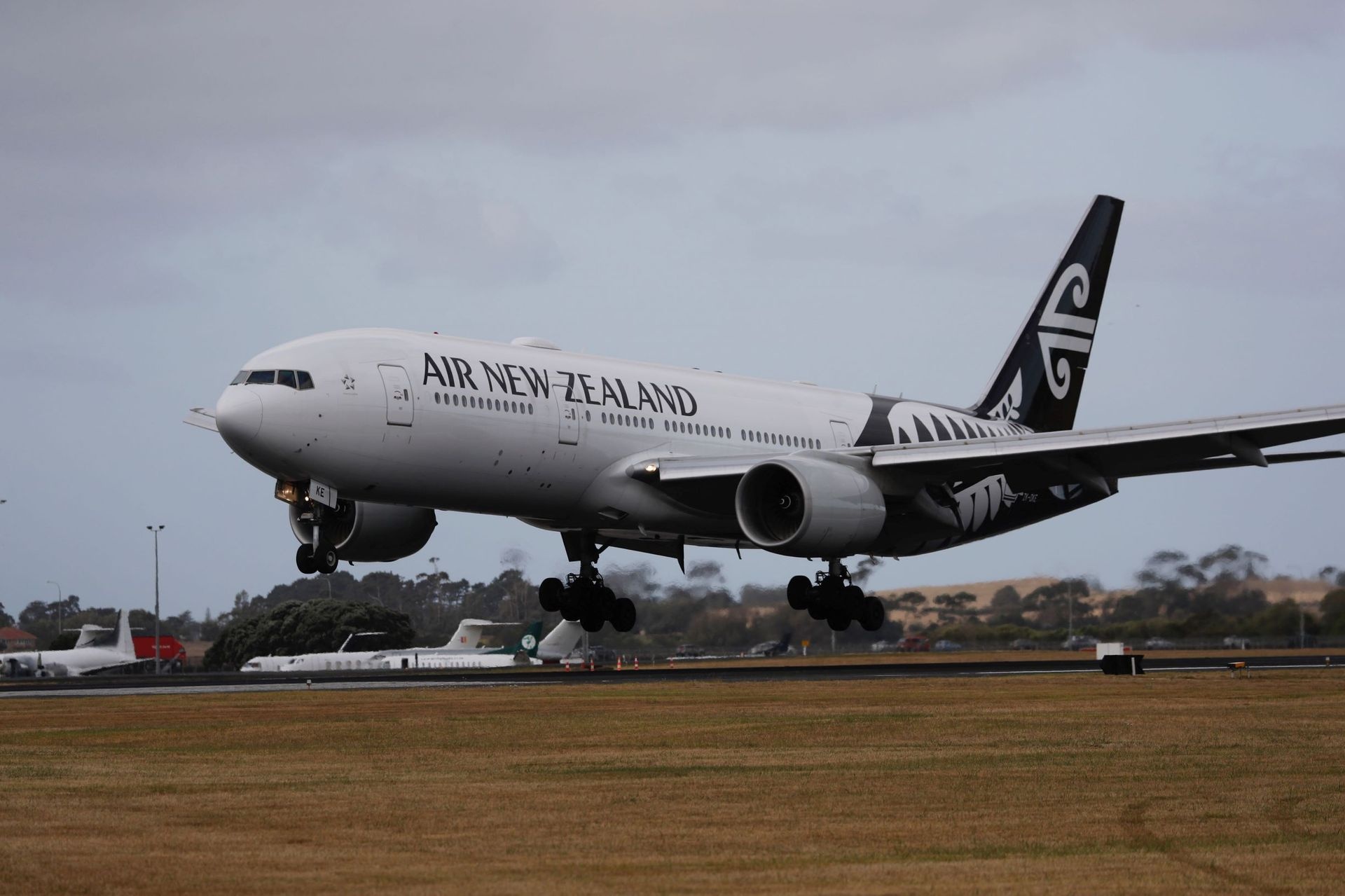 Air New Zealand, Shares dip, Rights offer, Travels, 1920x1280 HD Desktop