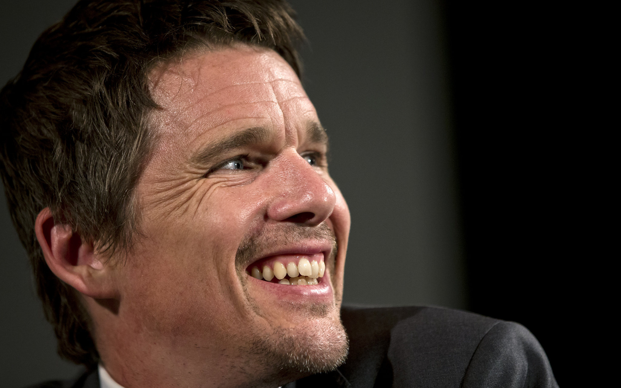 Celebrity actor, Ethan Hawke HQ pictures, 4K wallpapers, 2019, 2050x1290 HD Desktop