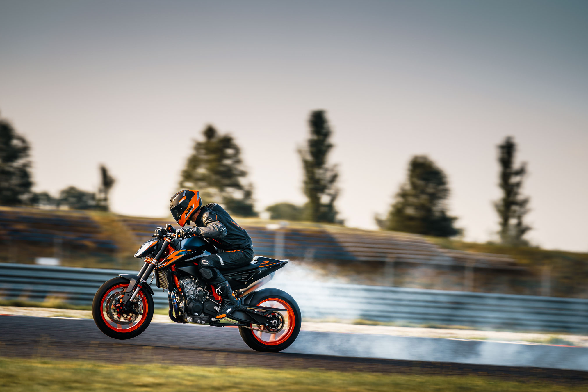 KTM 890 Duke, 2022 model, R version, Motorcycle guide, 2030x1350 HD Desktop