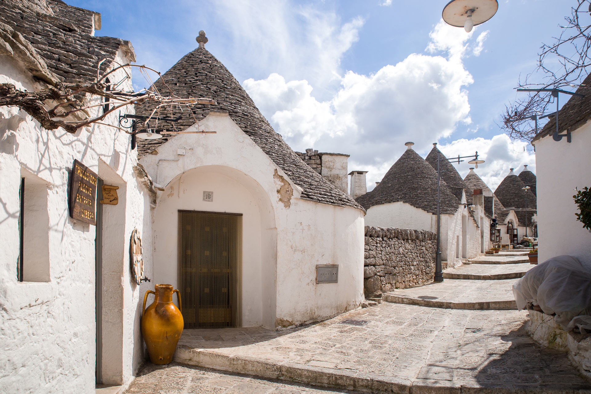 Alberobello, Itria Valley, What to do, Bonadvisor, 1920x1280 HD Desktop