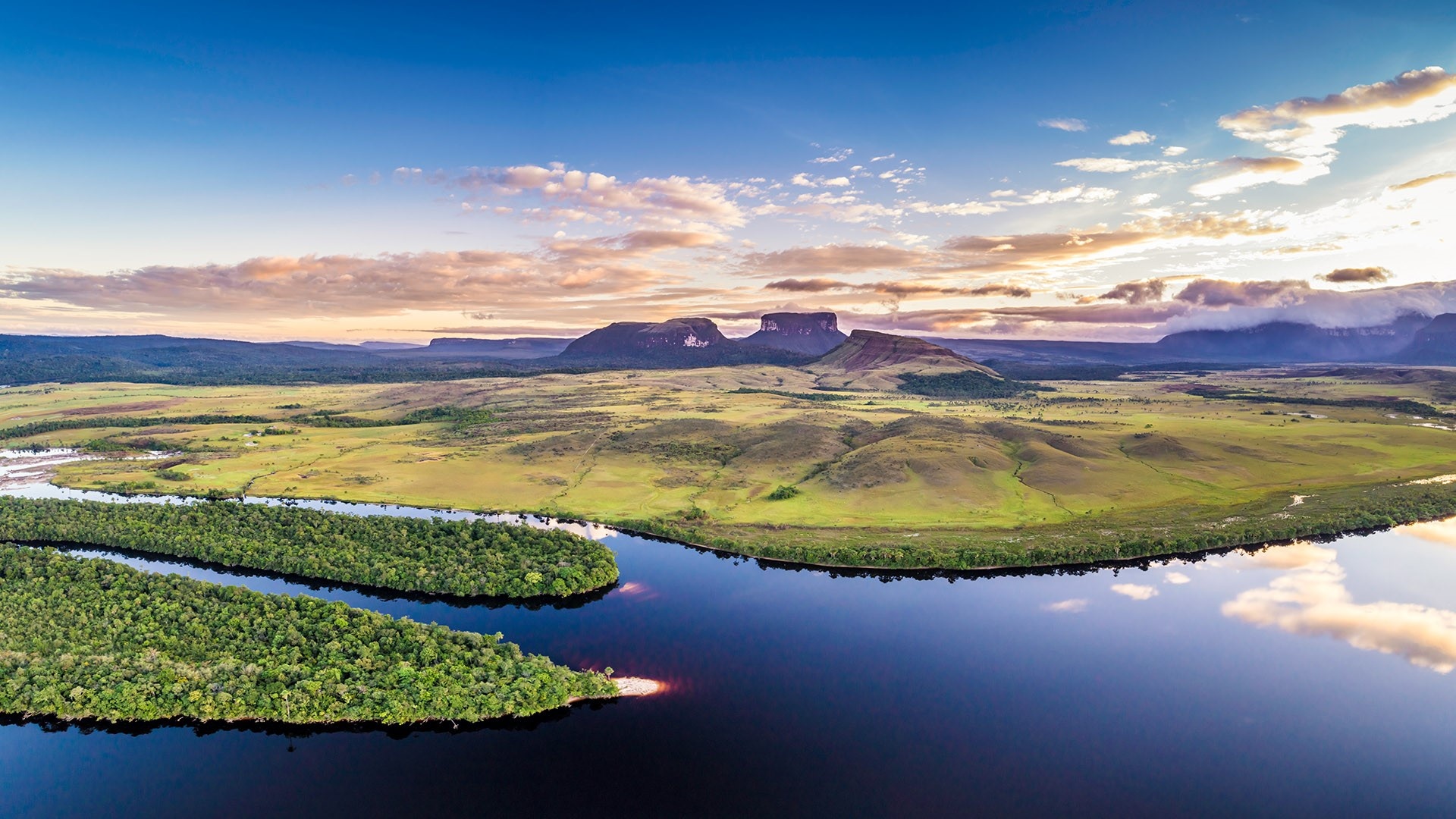 Canaima National Park, Tepuis vista, Carrao river, Ucaima Venezuela, 1920x1080 Full HD Desktop