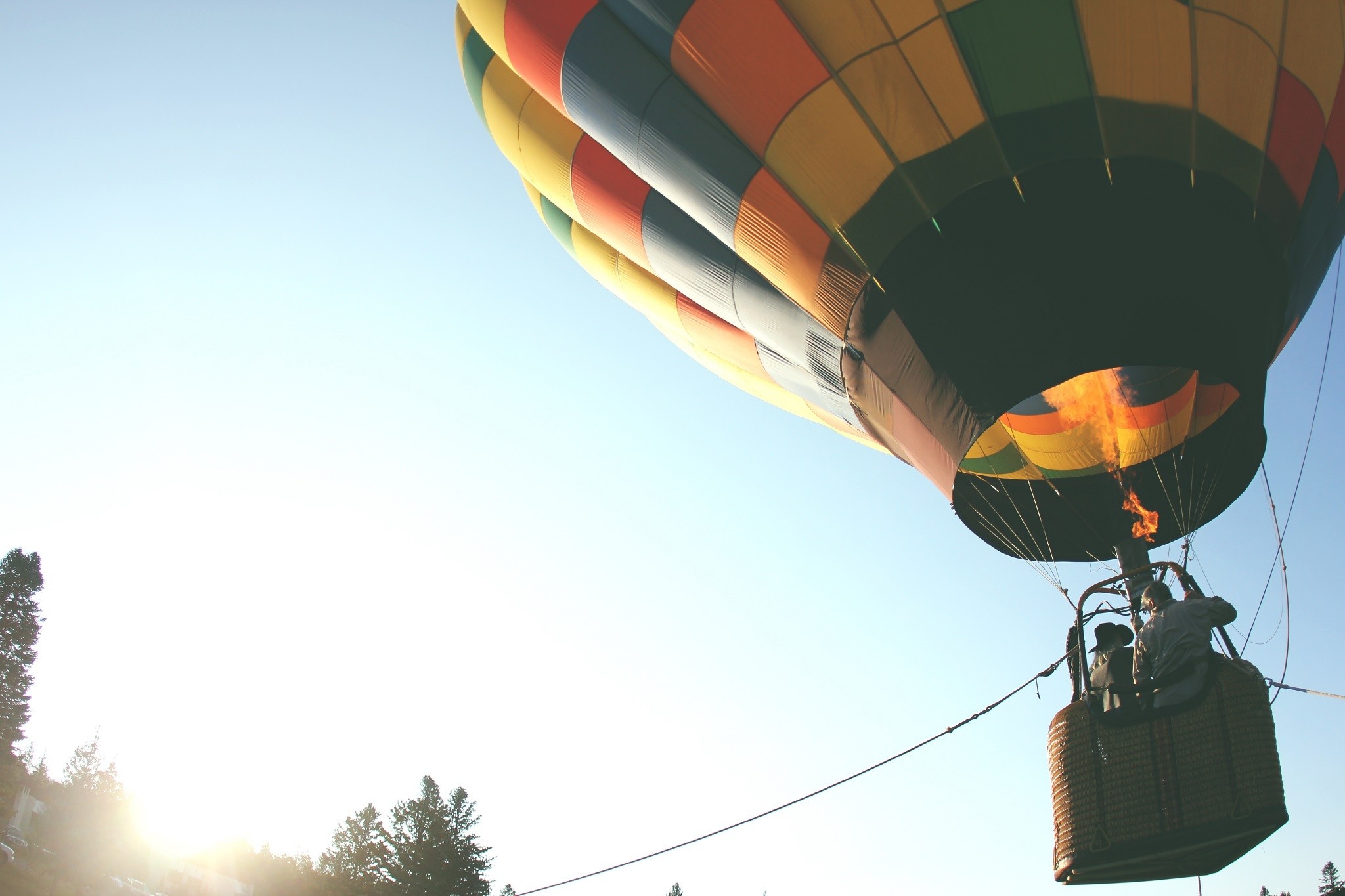 Sunlit balloon flight, Toy aircraft, Hot air balloons, Aviation delight, 2050x1370 HD Desktop