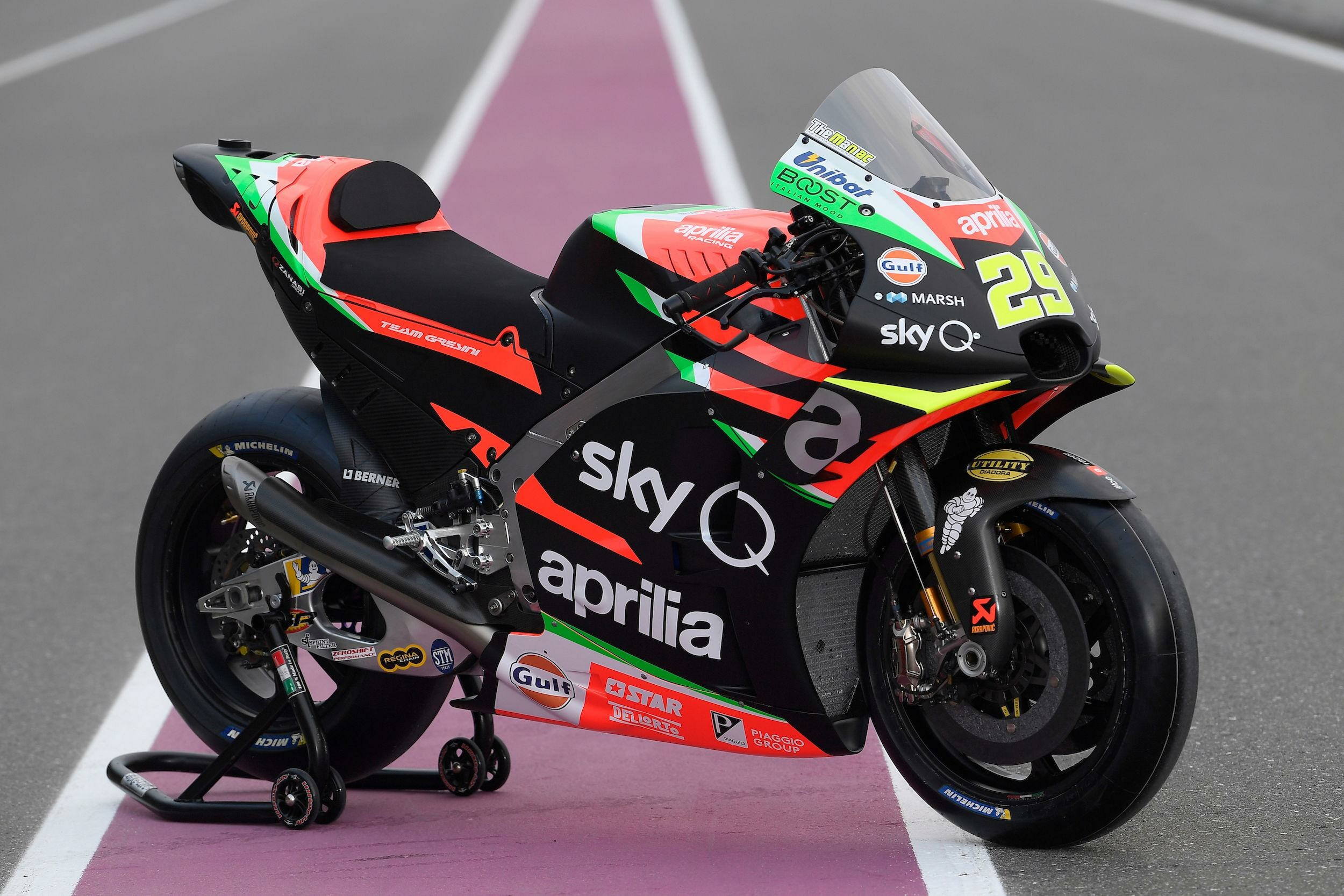 Aprilia RS GP 2019, MotoGP masterpiece, Cutting-edge technology, Supreme precision, 2500x1670 HD Desktop