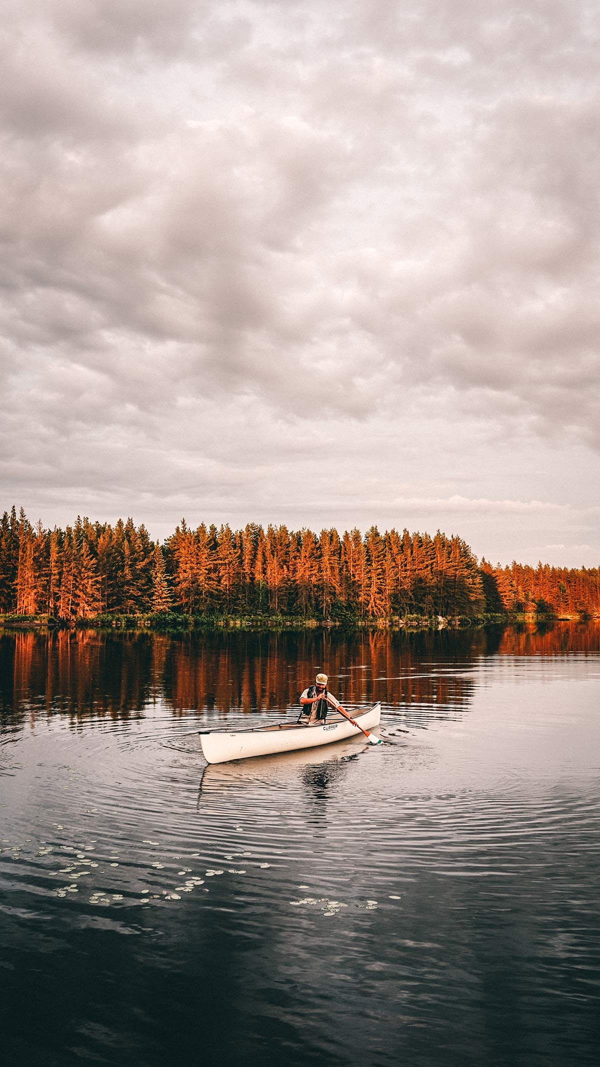 Manitoba Lake, Must-see attractions, Heart of Canada, Travel guide suggestions, 1200x2140 HD Phone