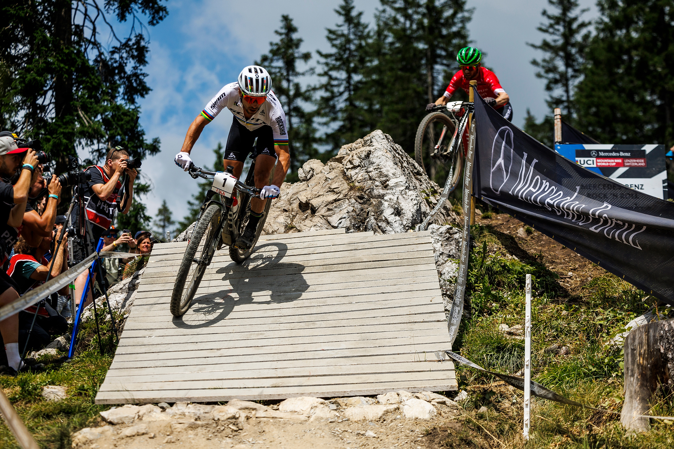 Nino Schurter, Dramatic race, Surprising winner, French dominance, 2200x1470 HD Desktop
