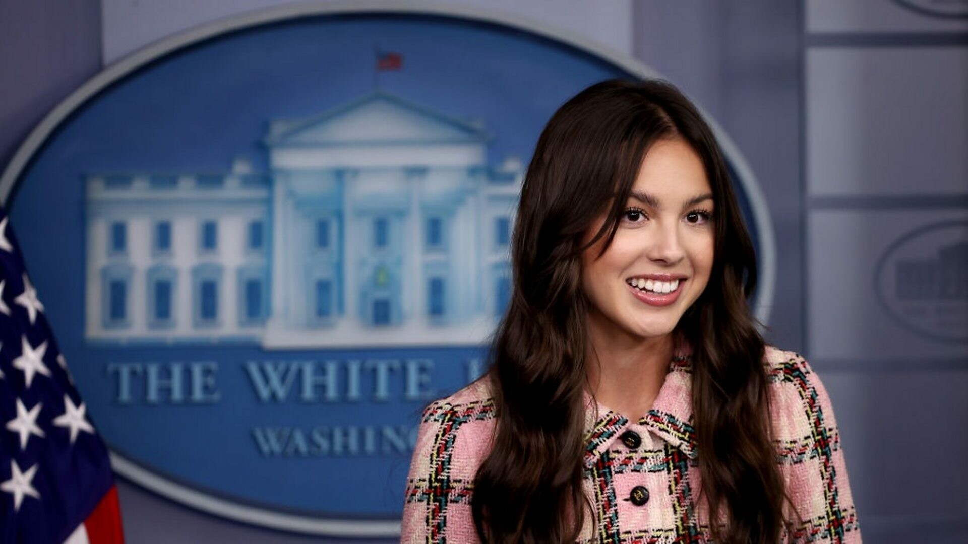 White House, Olivia Rodrigo Wallpaper, 1920x1080 Full HD Desktop