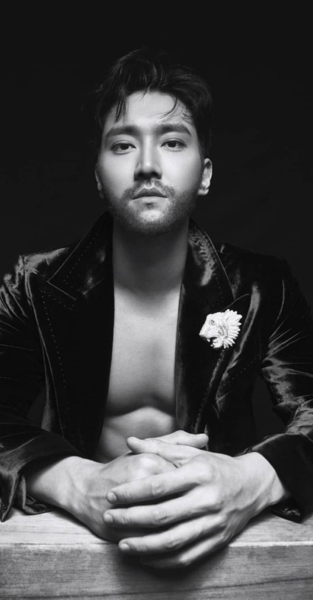 Korean idol group, Super Junior, Choi Si-won, Member interactions, 1080x2070 HD Phone