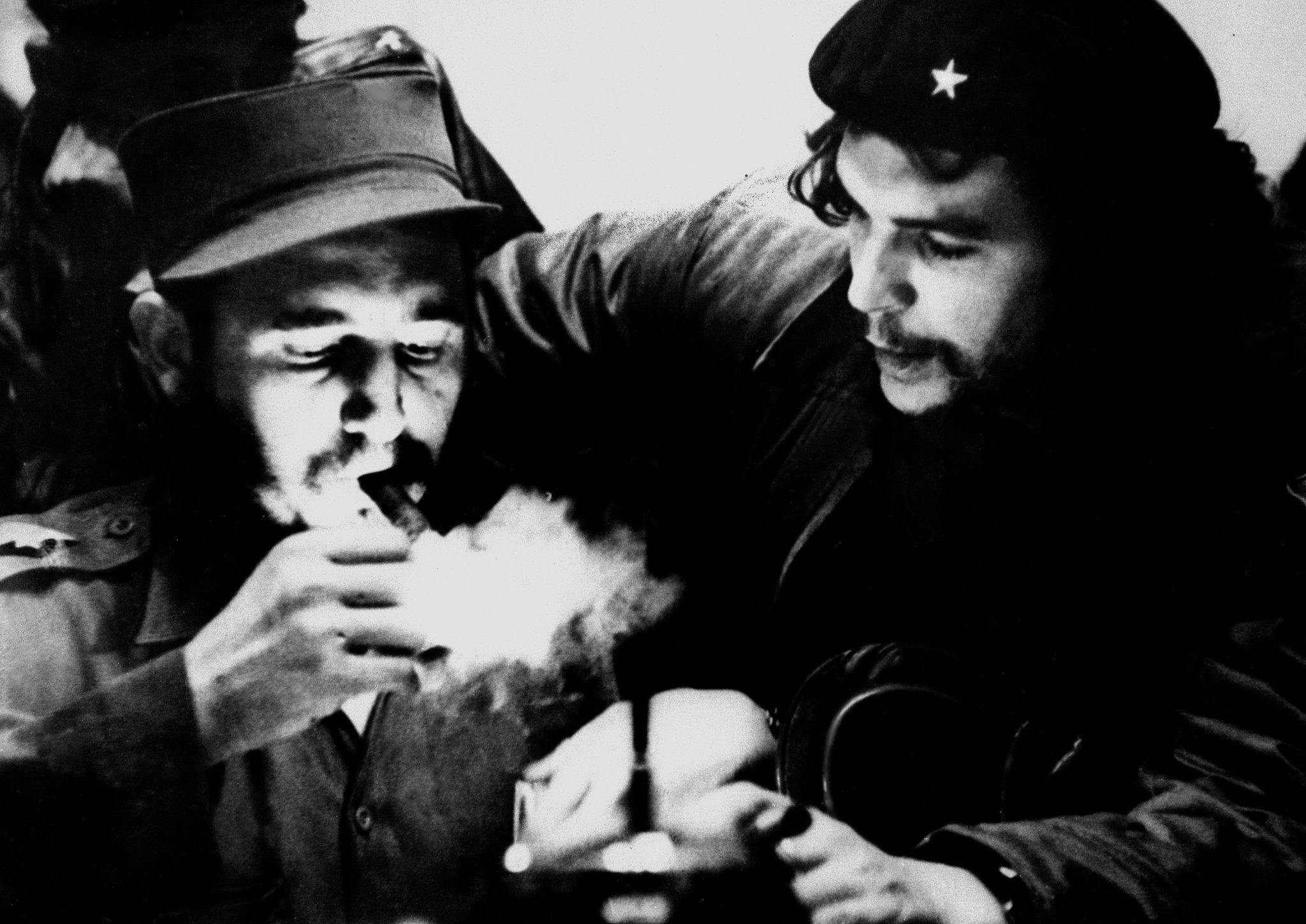 Fidel Castro, Che Guevara, Smoking wallpapers, Iconic figures, 2050x1450 HD Desktop