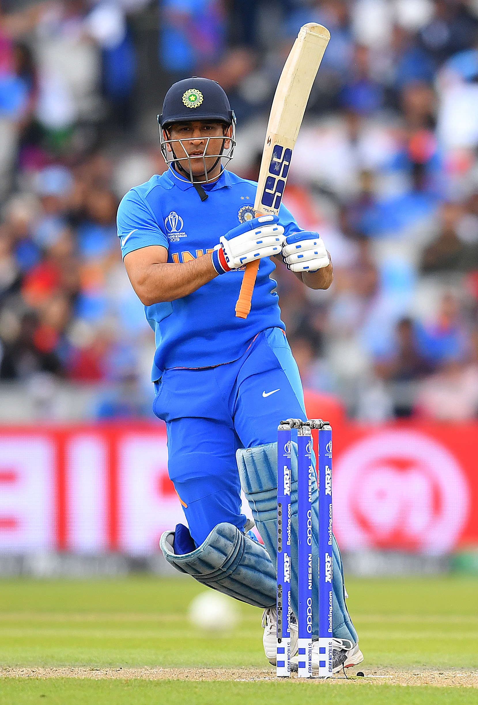 MS Dhoni, 2019 Cricket World Cup, SS cricket bat, HD Phone wallpaper