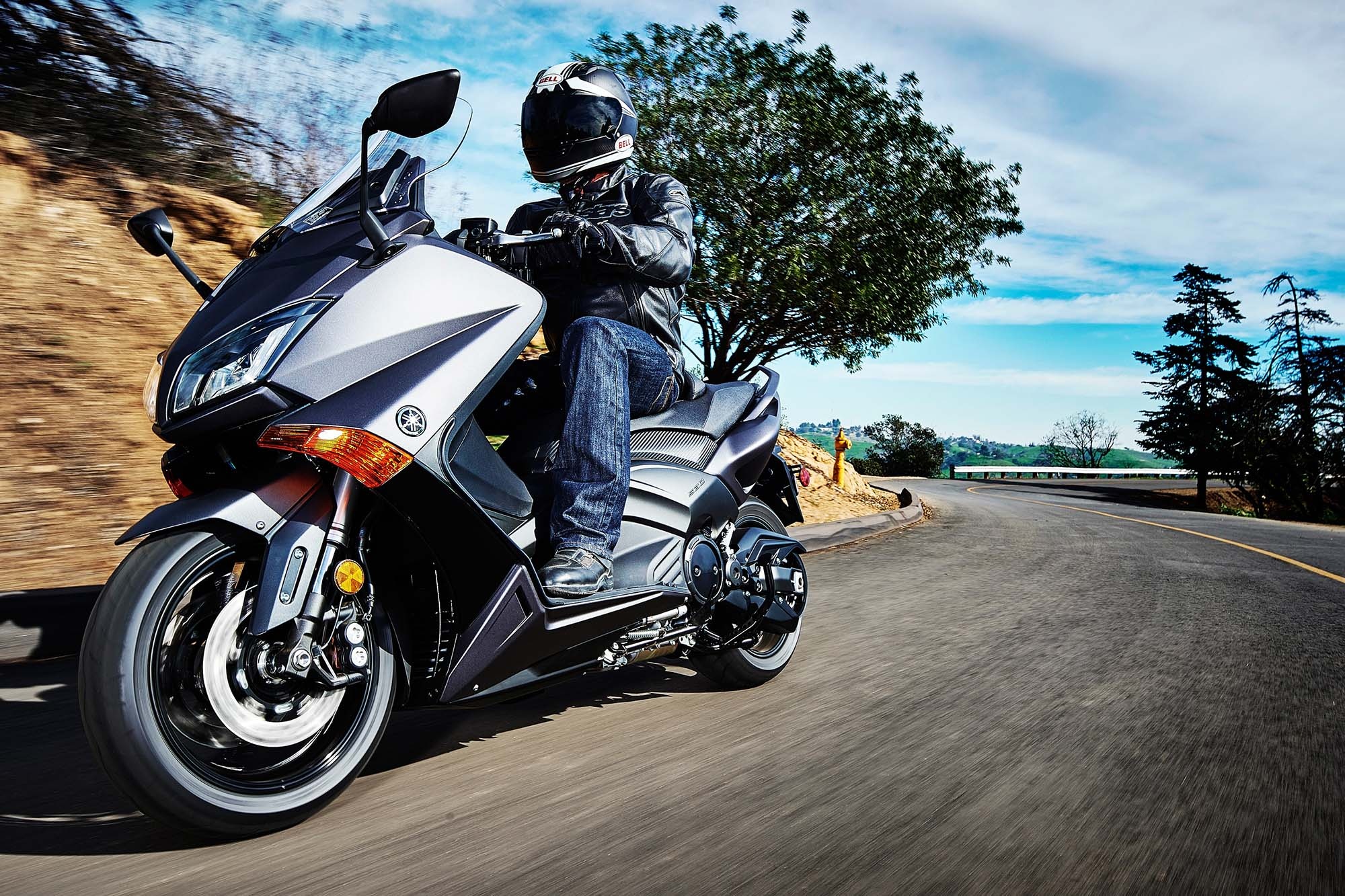Yamaha TMAX, Comes to America, Asphalt and rubber, 2000x1340 HD Desktop